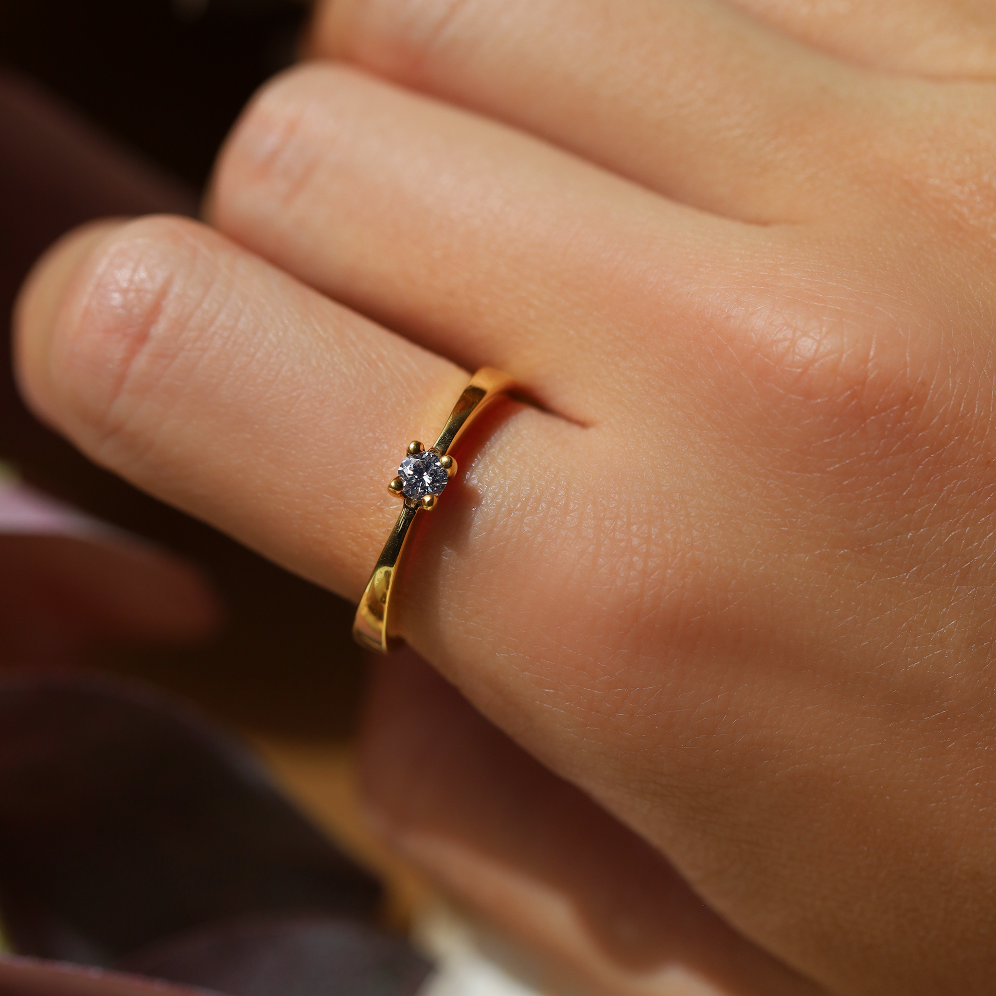 SOLITAIRE ENGAGEMENT RING