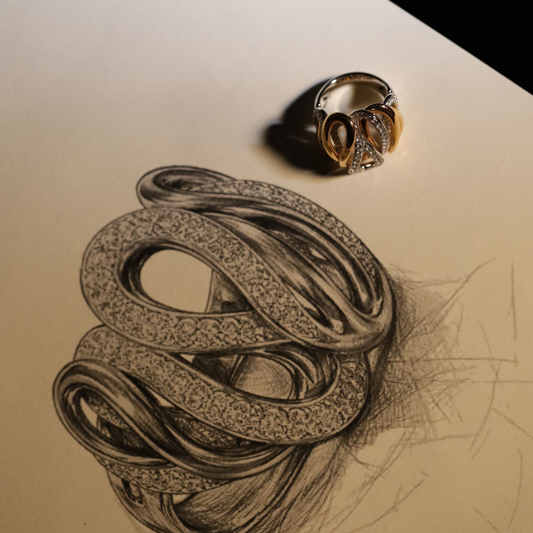 CLUSTER ROSE GOLD RING