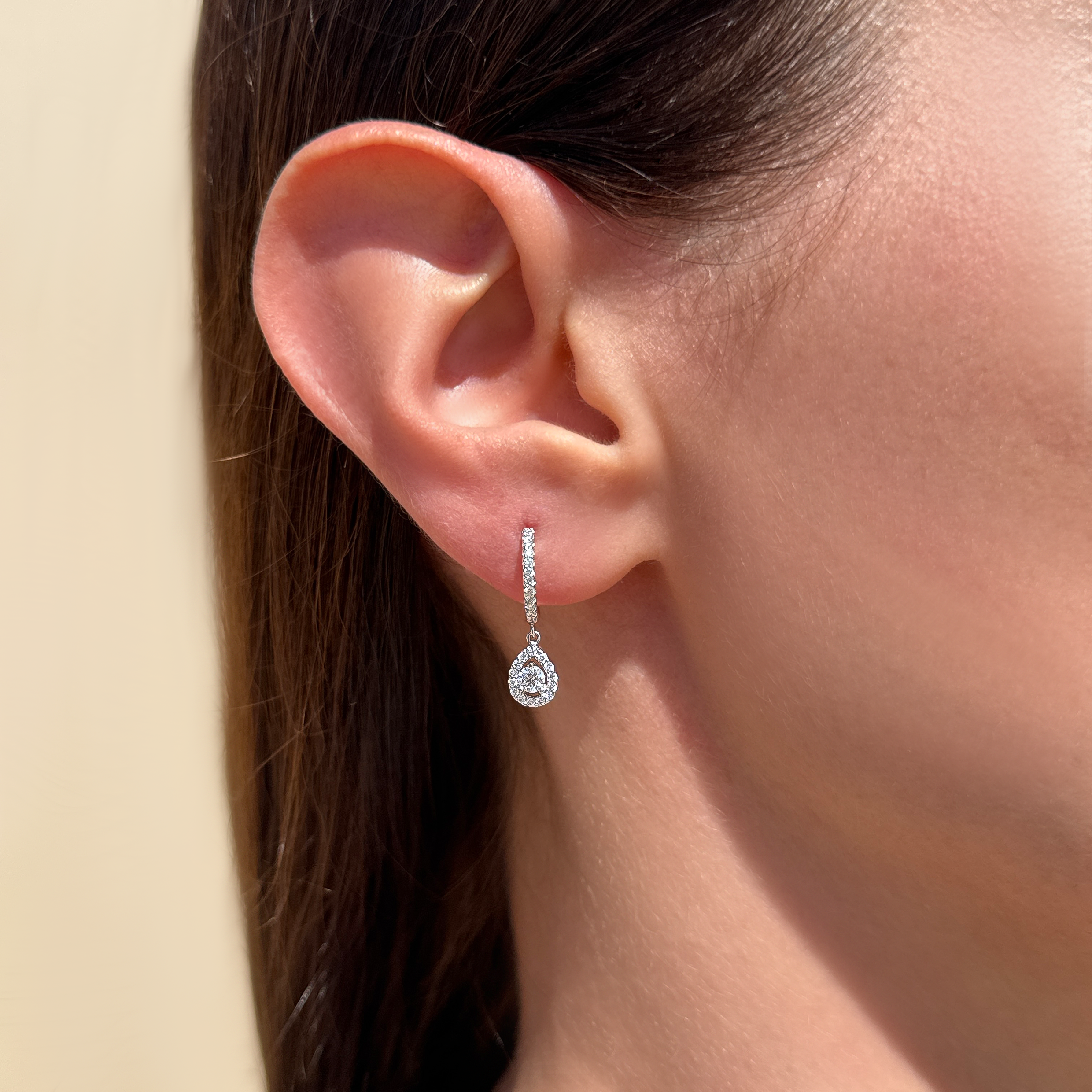 DROP EARRINGS