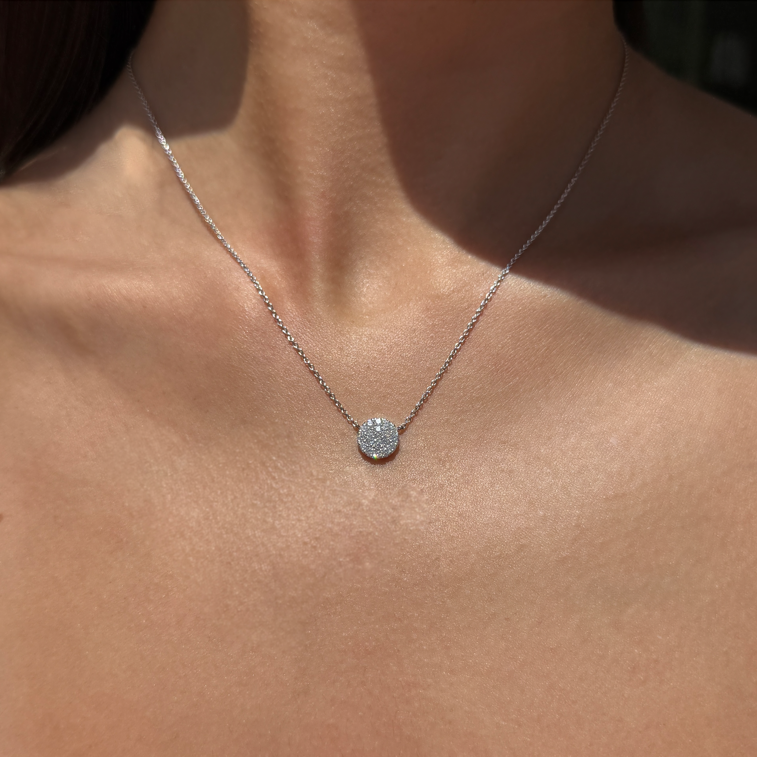 WHITE DIAMOND CLUSTER NECKLACE