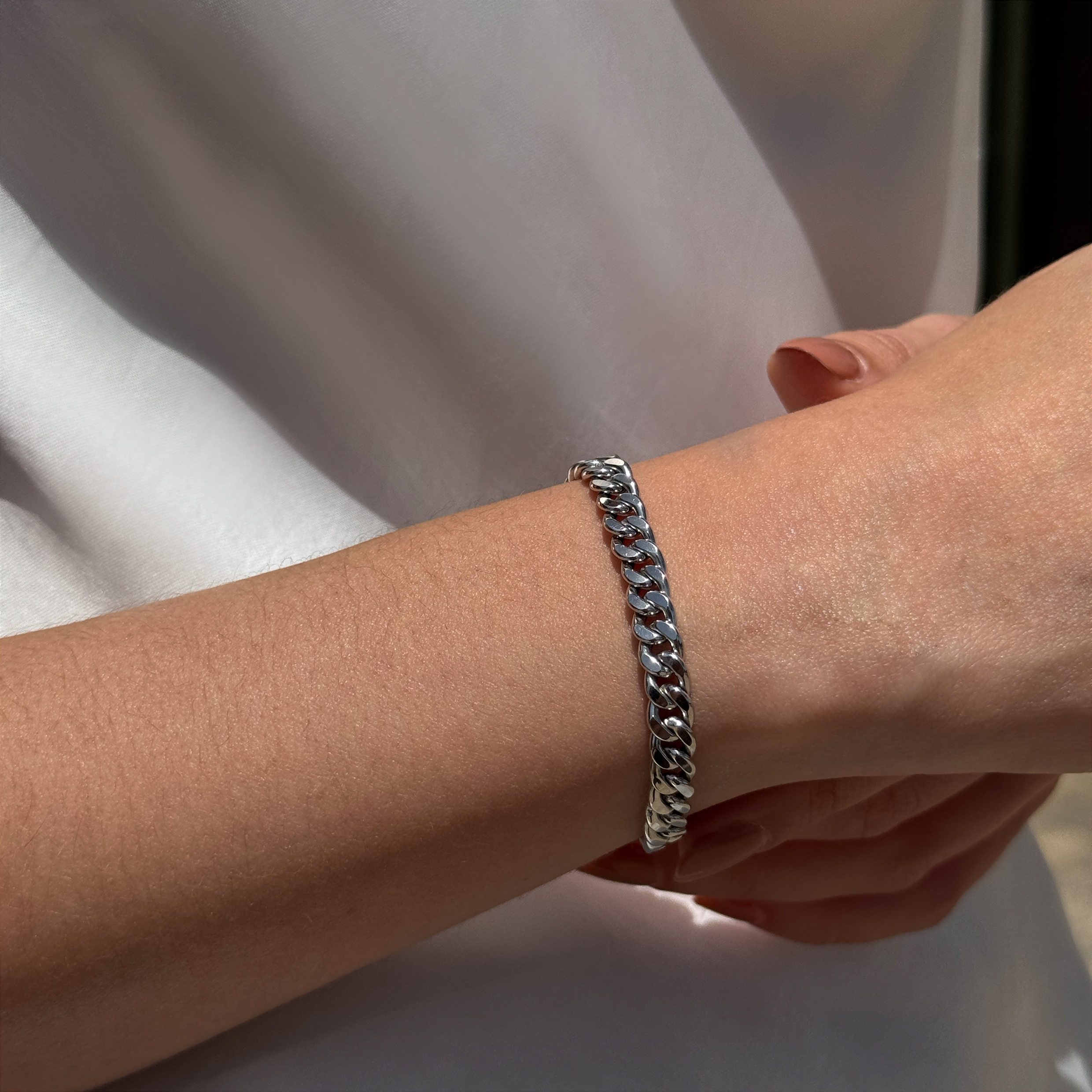 WHITE GOLD CHAIN BRACELET