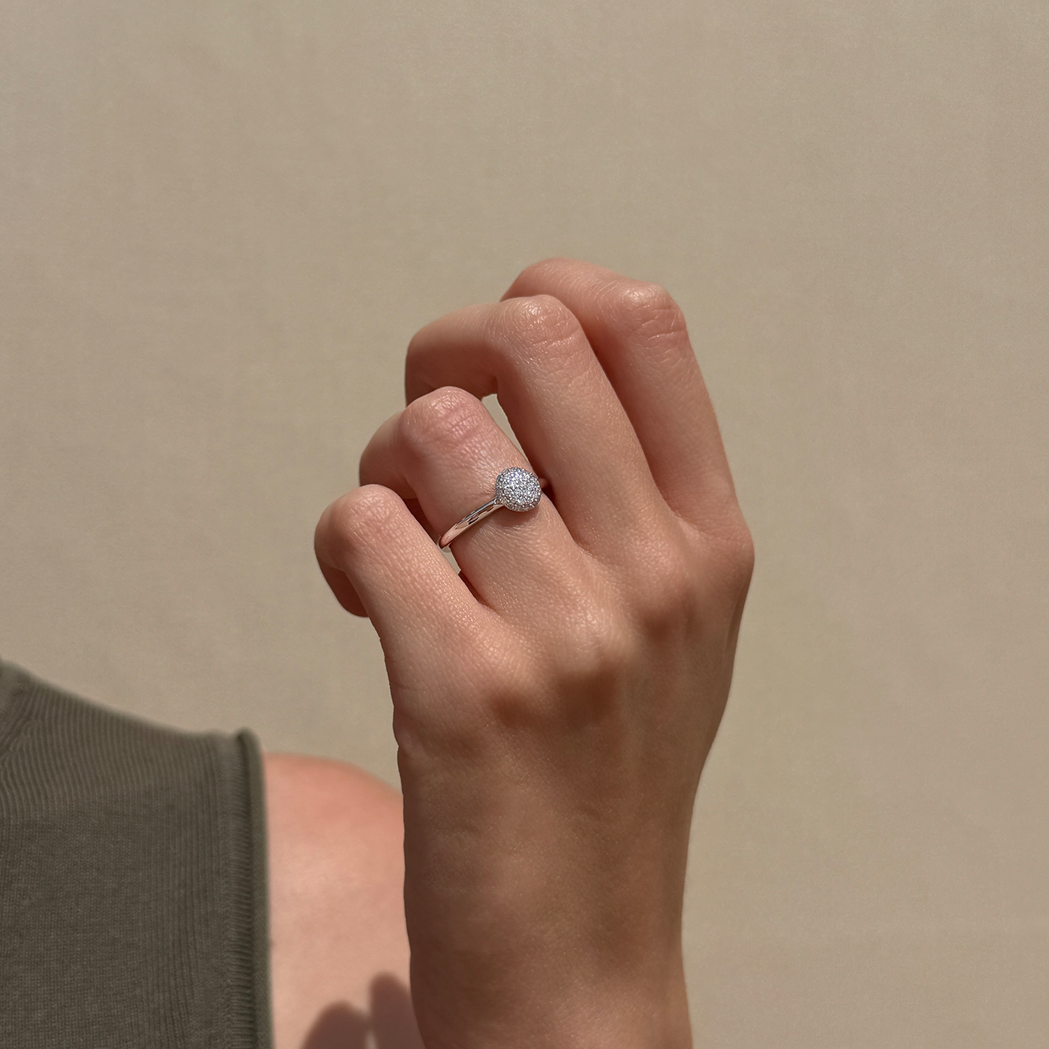 WHITE DIAMOND CLUSTER RING