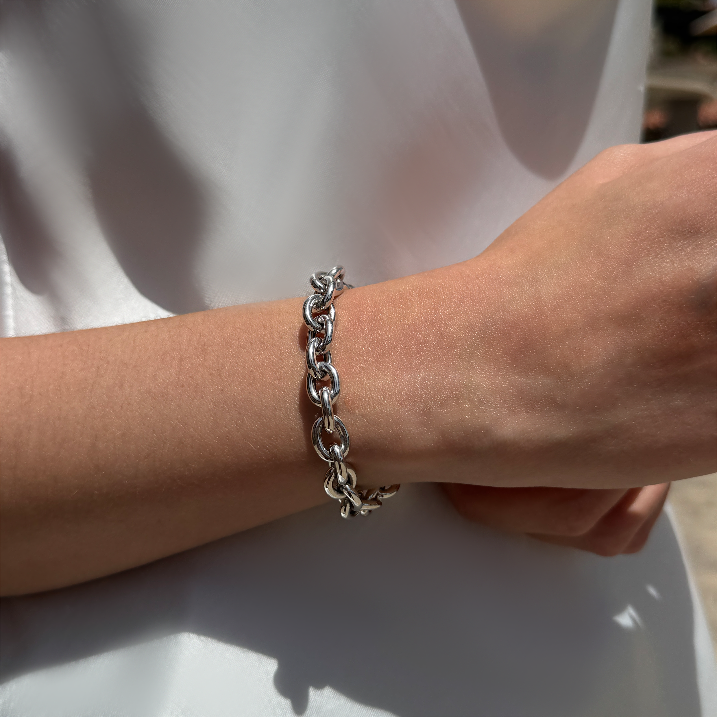 WHITE GOLD CHAIN BRACELET