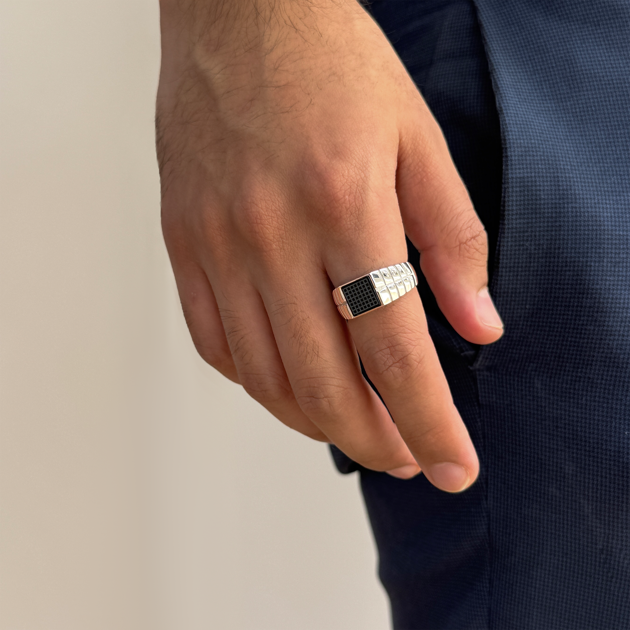 ONYX SIGNET RING