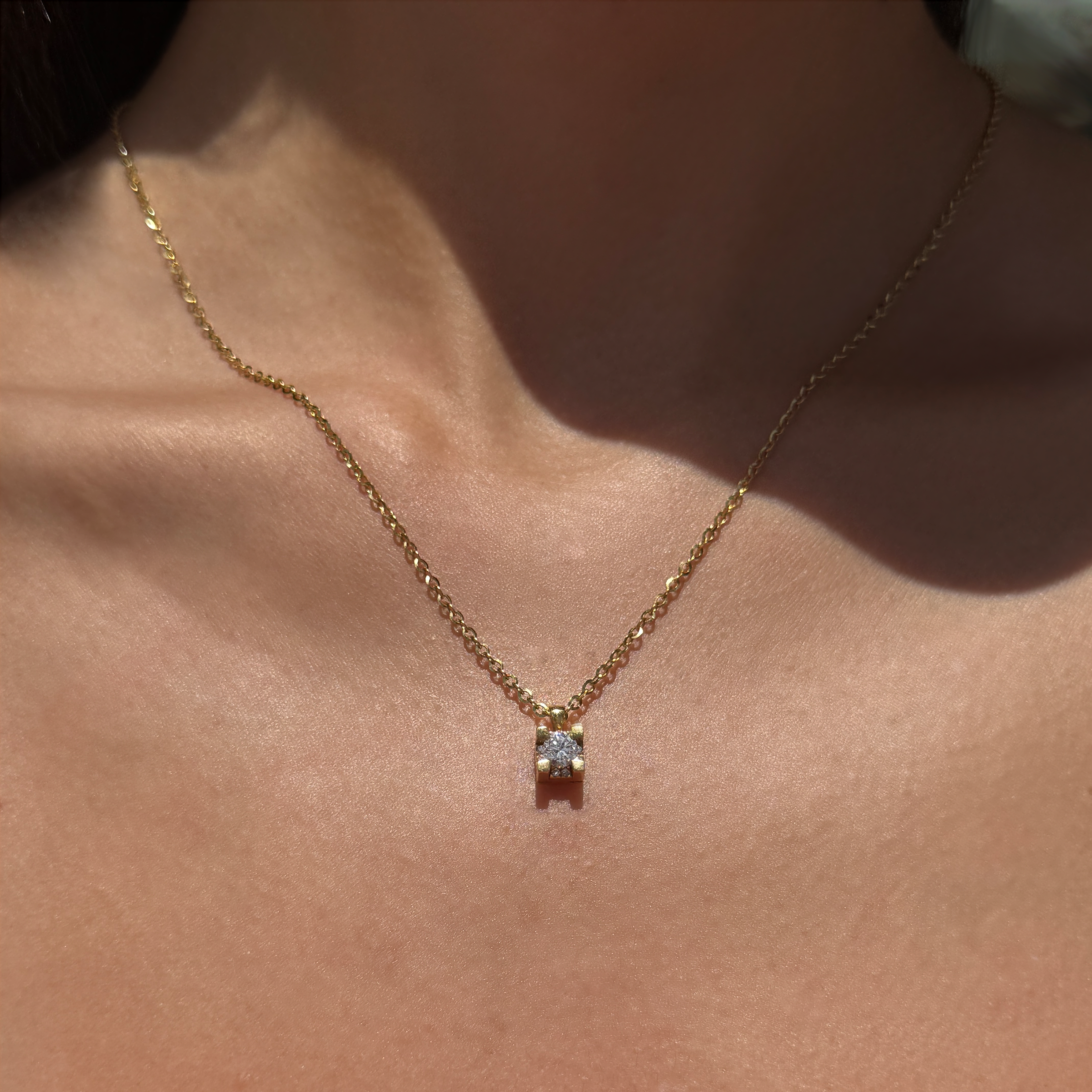 YELLOW GOLD CHAIN NECKLACE