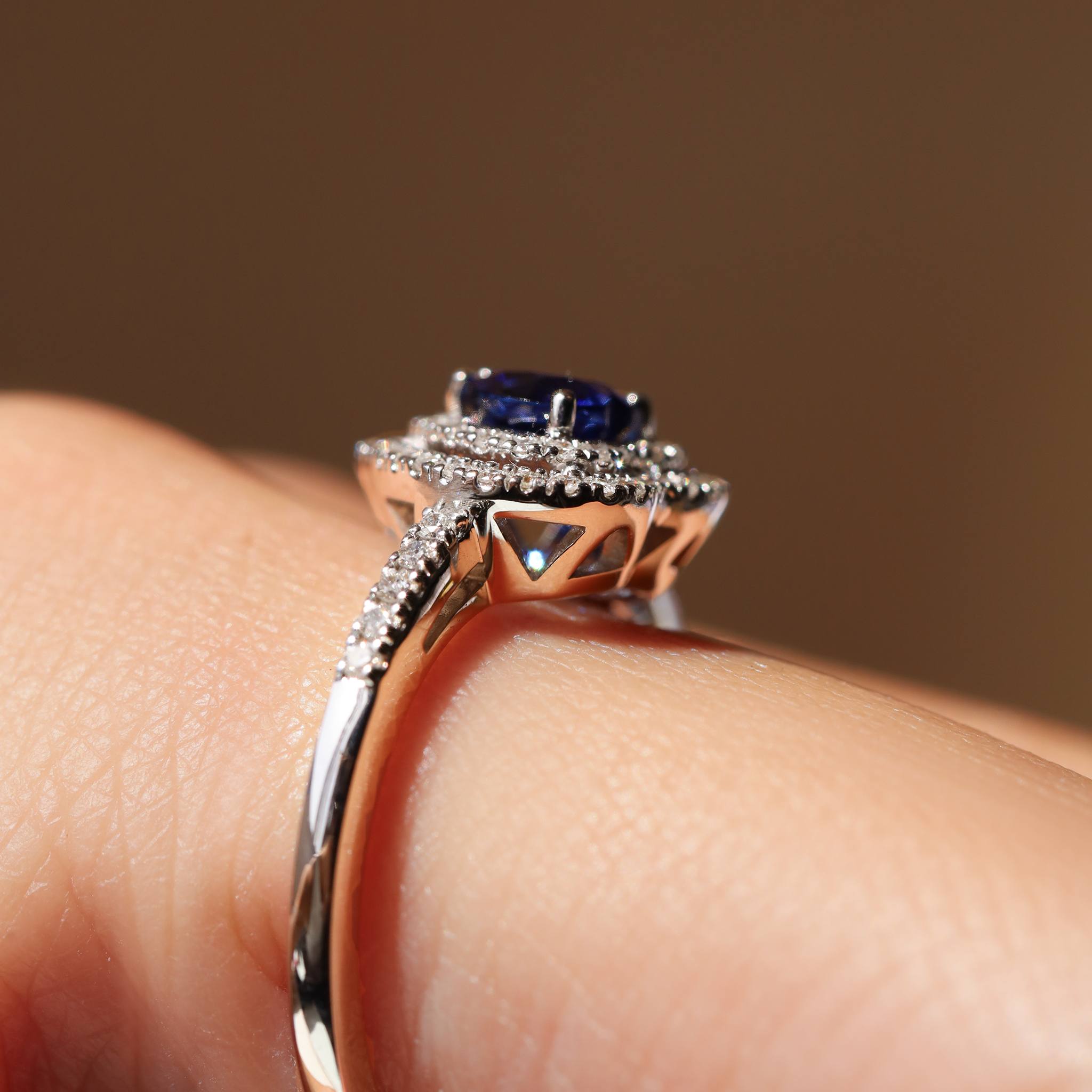 WHITE GOLD HEART RING