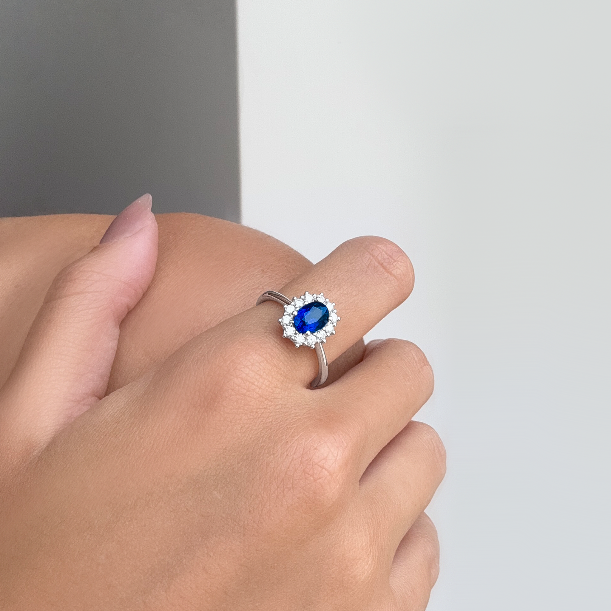 WHITE GOLD HALO RING