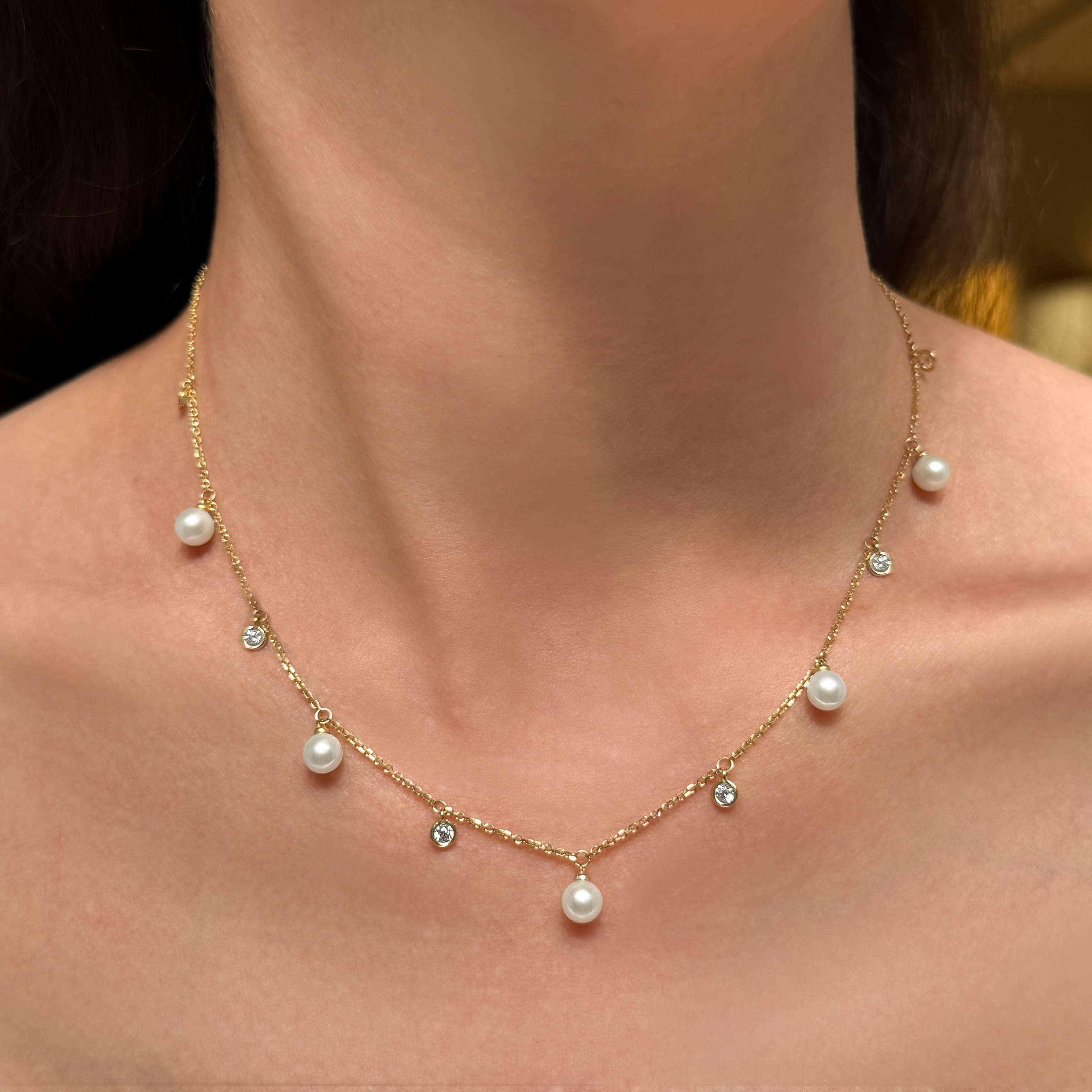 WHITE DIAMOND CHAIN NECKLACE