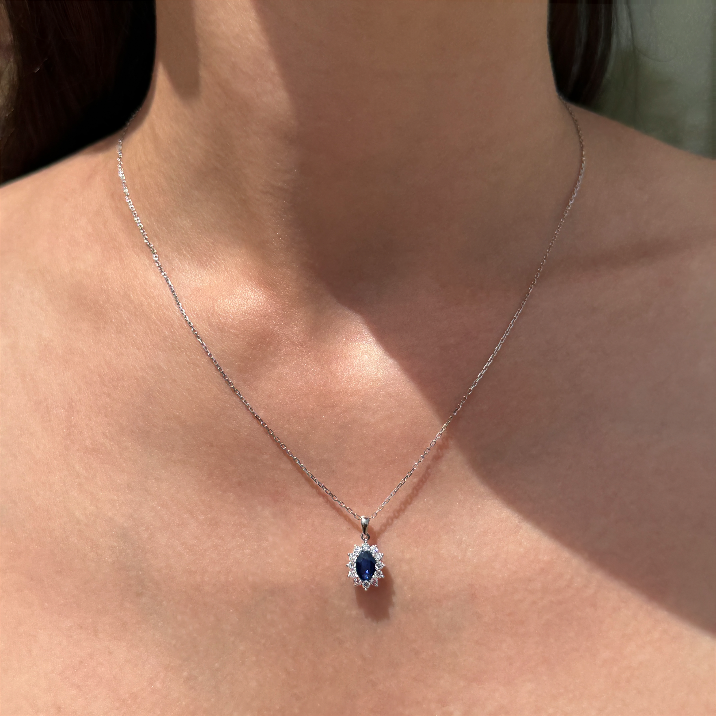 WHITE GOLD HALO NECKLACE