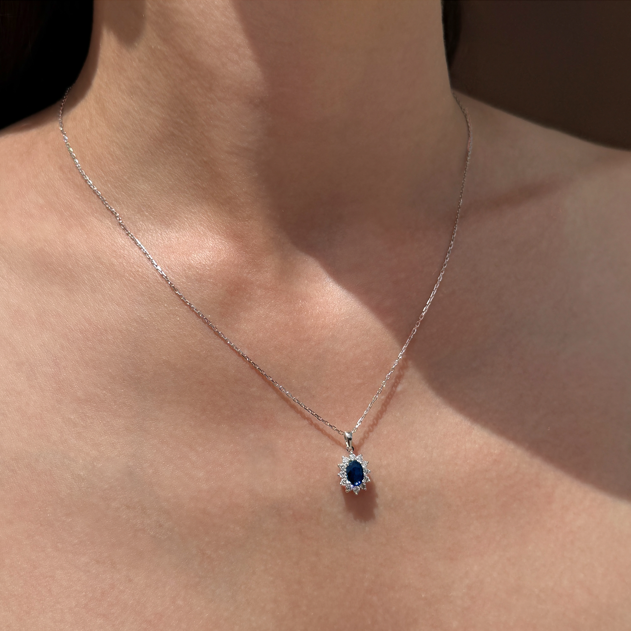 WHITE GOLD HALO NECKLACE