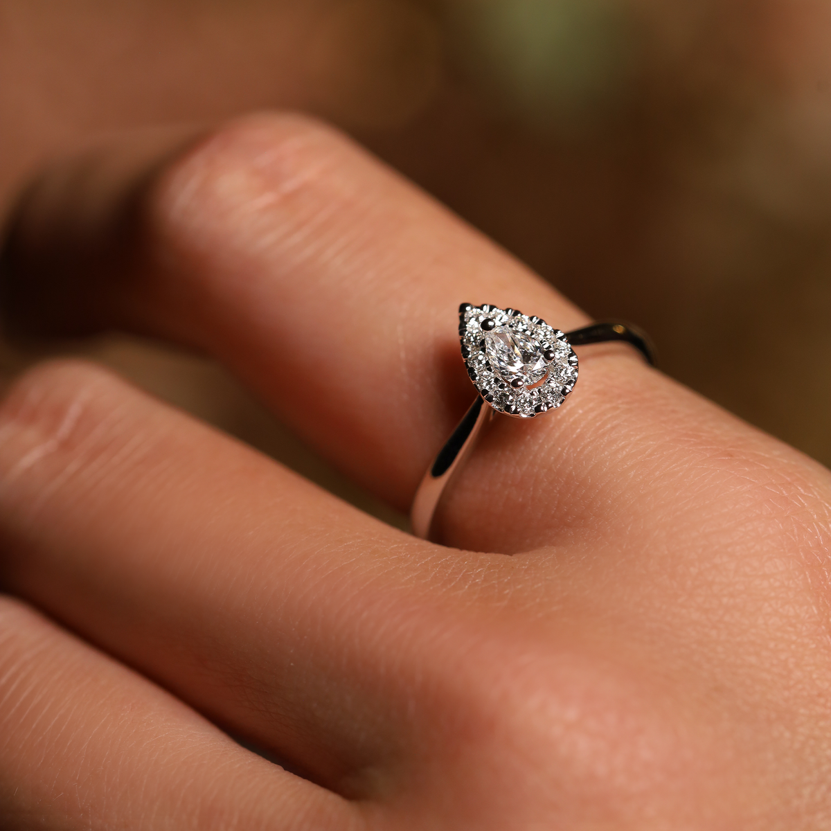 PRINCESS DIAMOND ENGAGEMENT RING