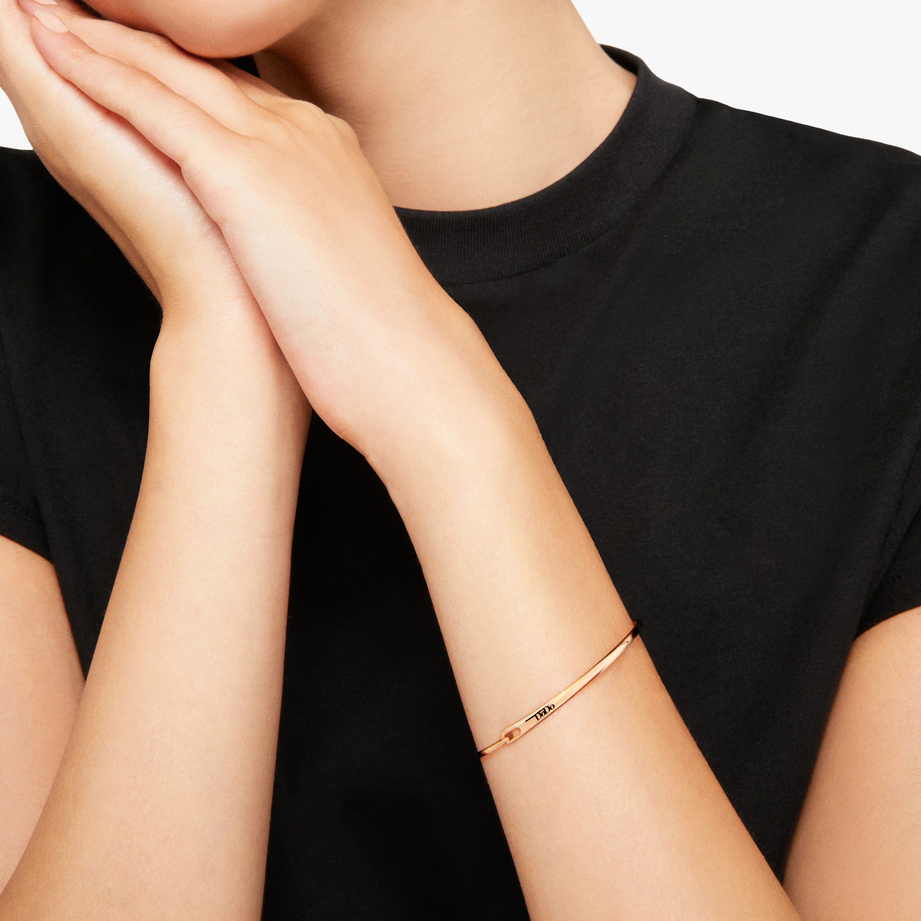ESSENTIALS BANGLE