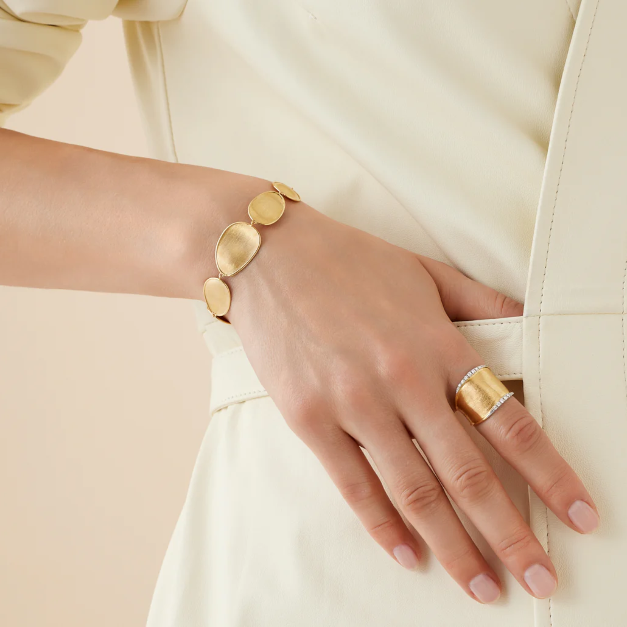 LUNARIA RING