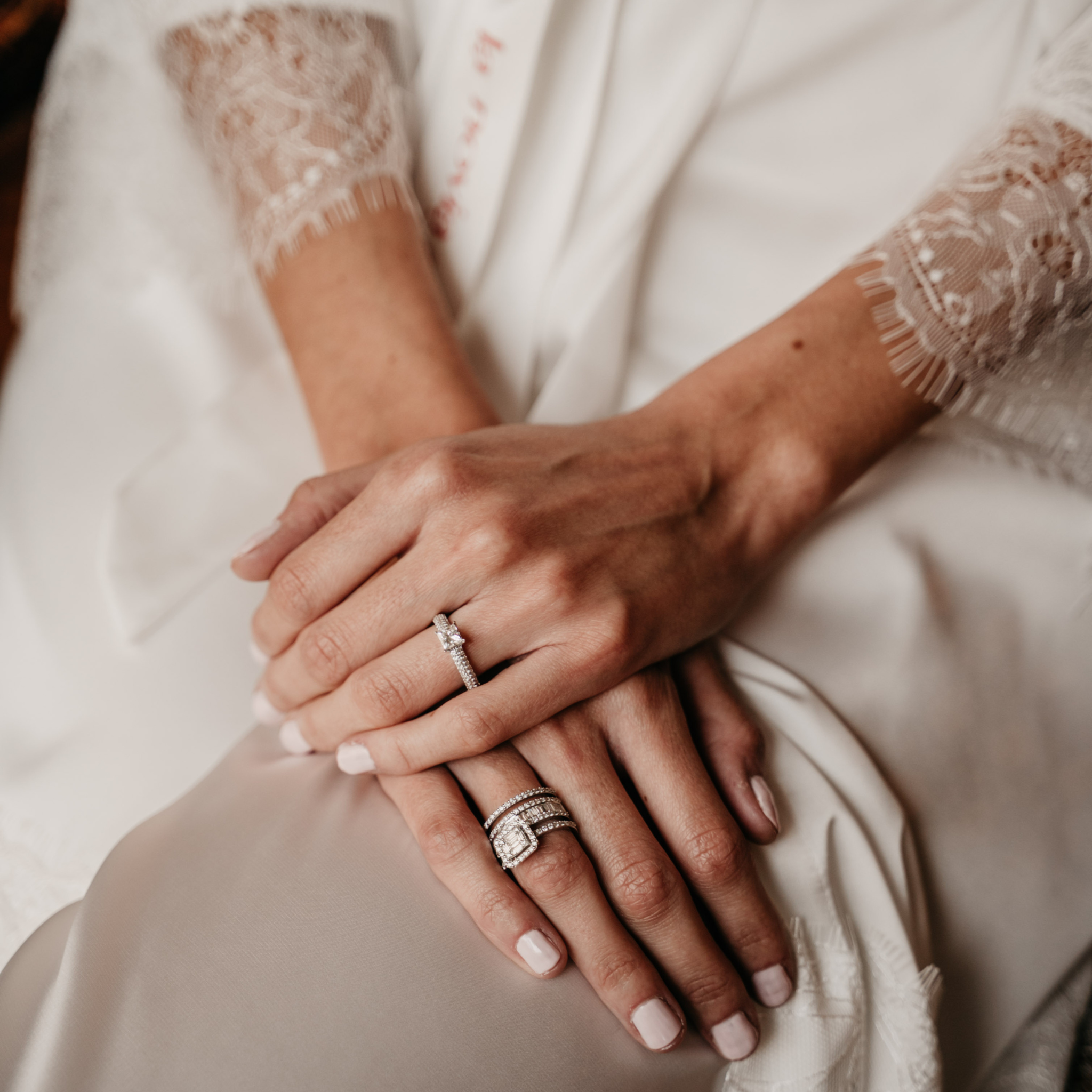 WHITE GOLD ENGAGEMENT SET