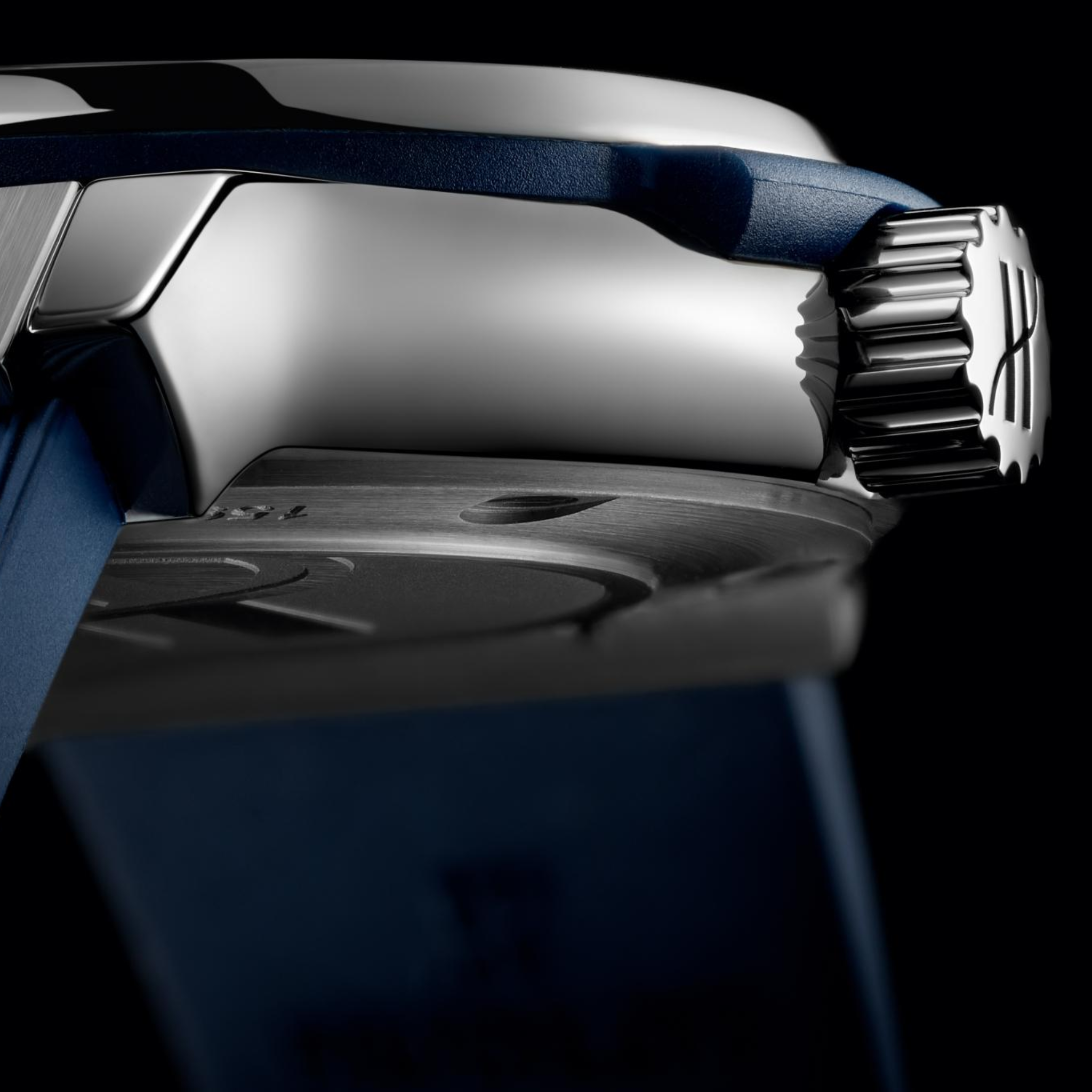 CLASSIC FUSION TITANIUM BLUE