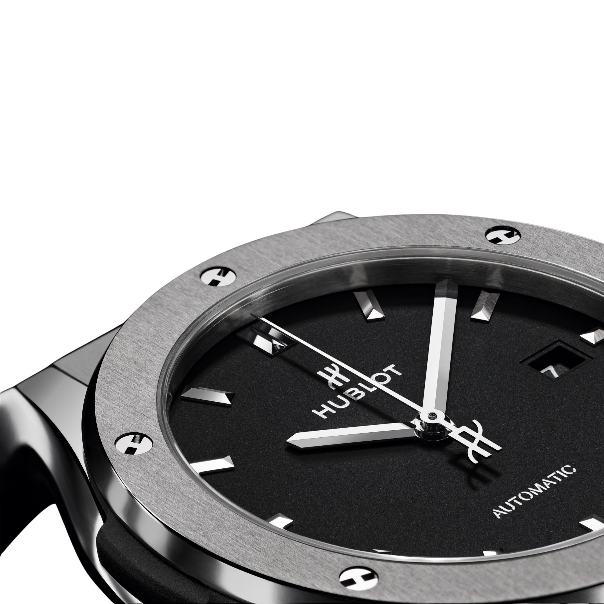 CLASSIC FUSION TITANIUM