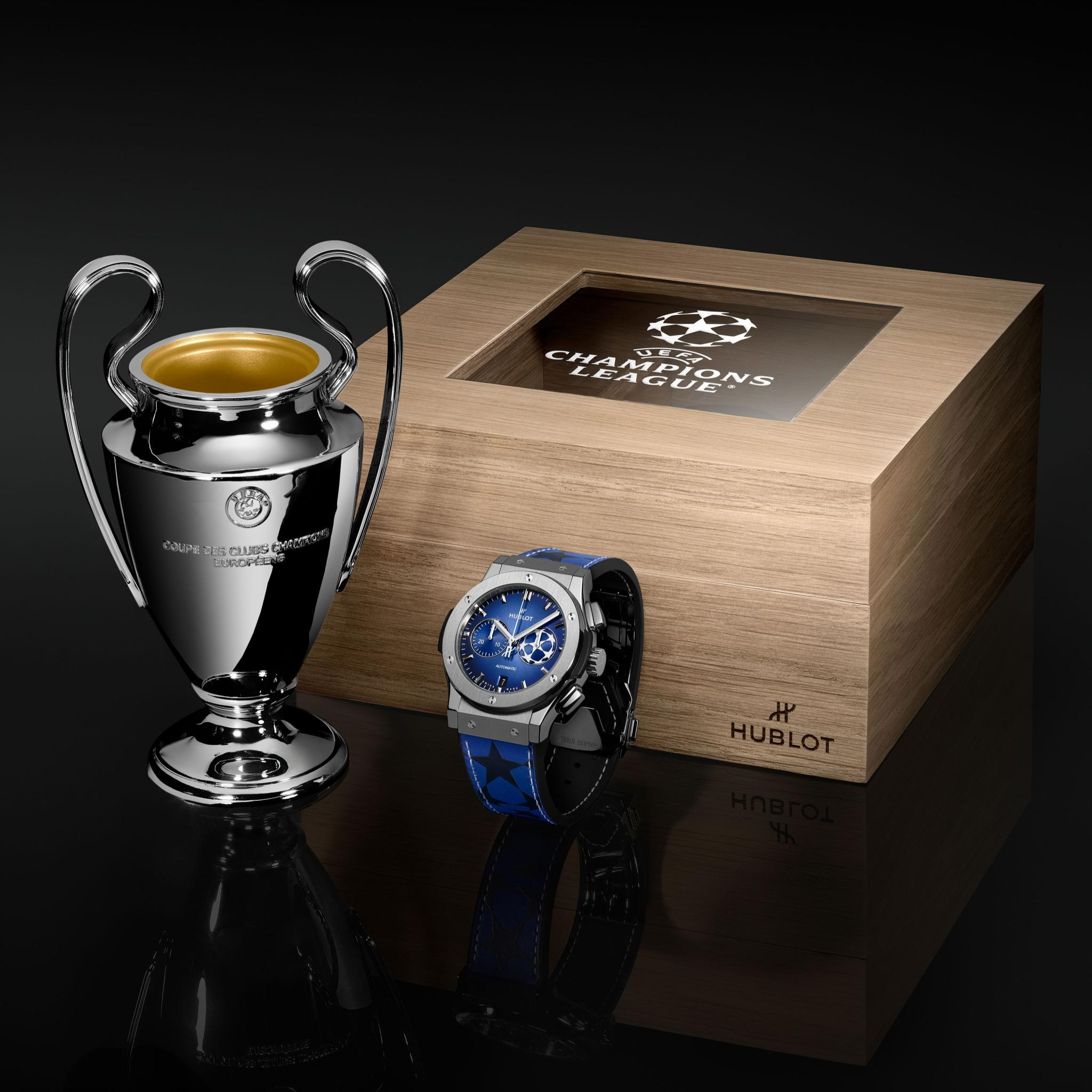 CLASSIC FUSION CHRONOGRAPH UEFA CHAMPIONS LEAGUE TITANIUM