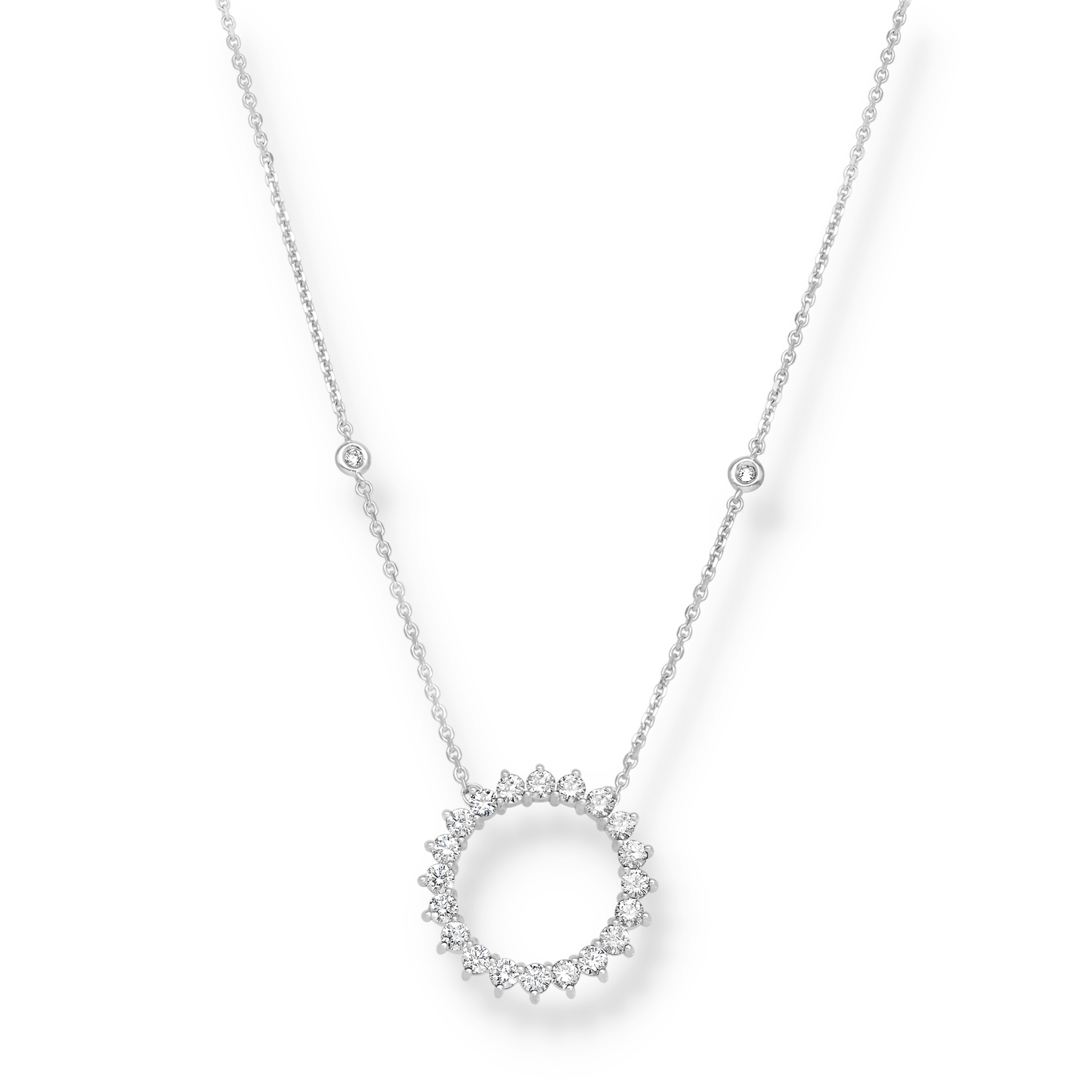 WHITE DIAMOND CLUSTER NECKLACE