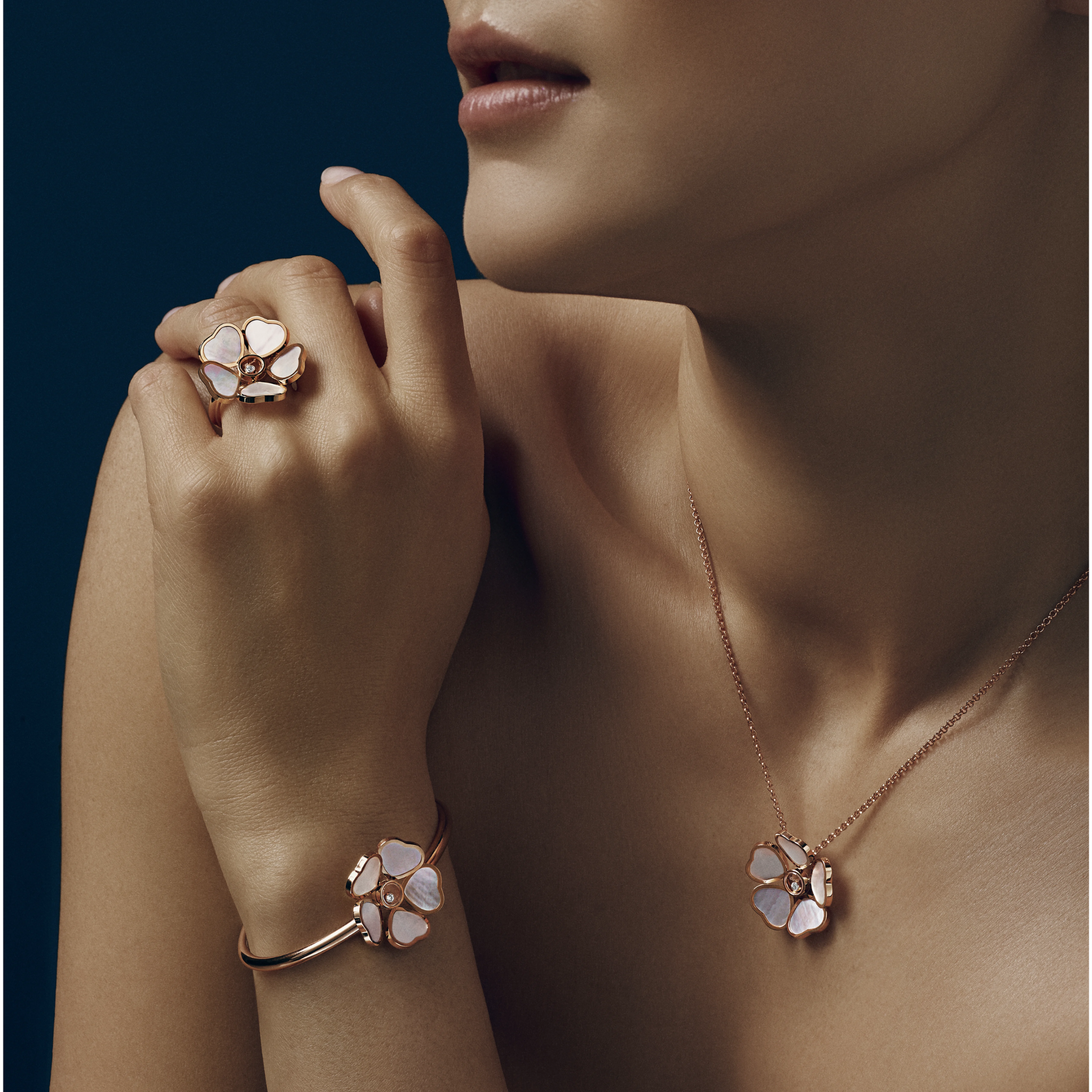 HAPPY HEARTS FLOWERS CHAIN & PENDANT