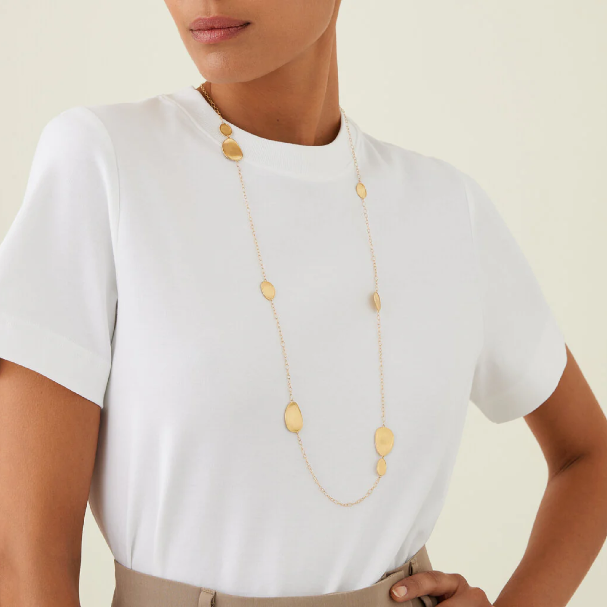 LUNARIA NECKLACE