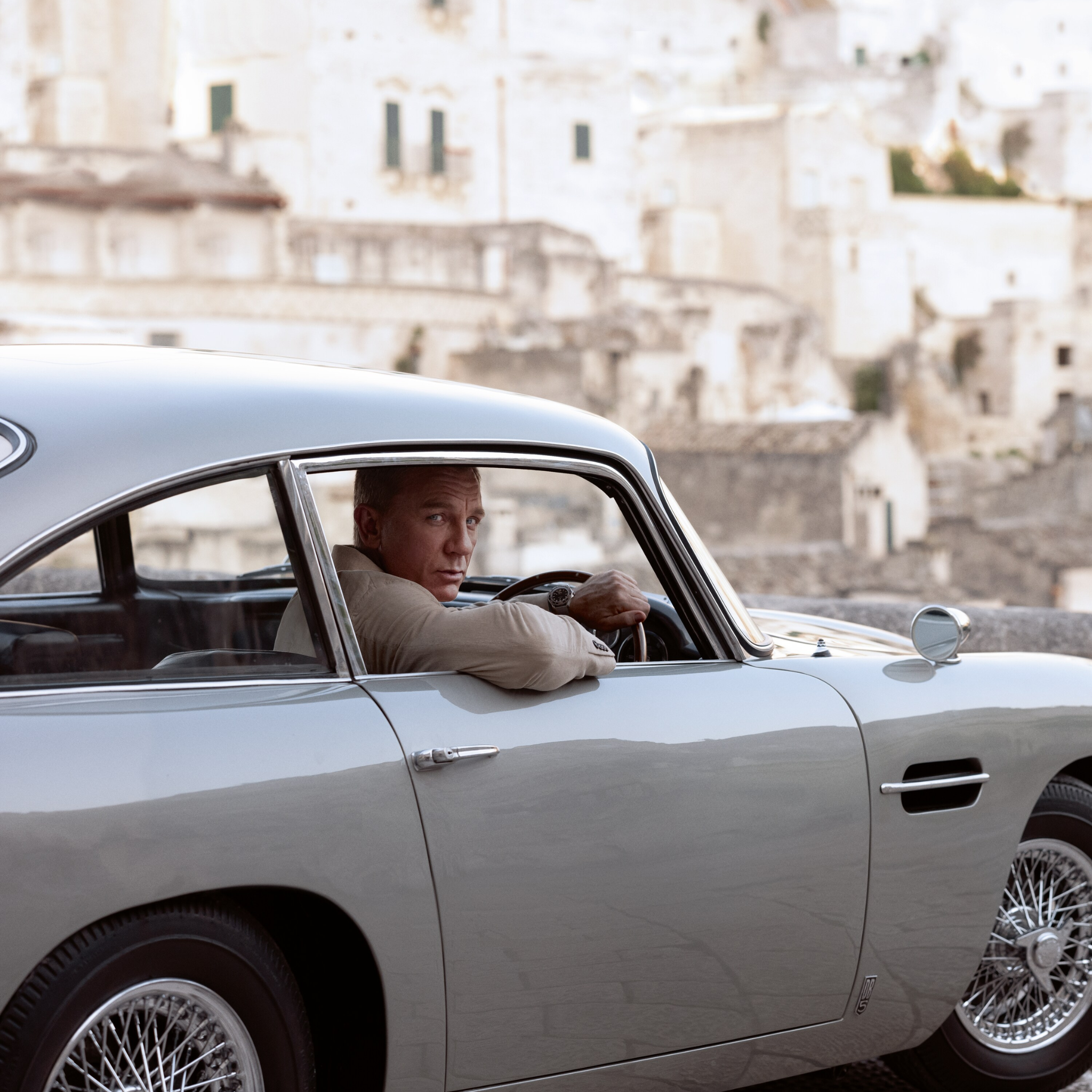 SEAMASTER DIVER 300M CO AXIAL MASTER CHRONOMETRE "EDITION 007"