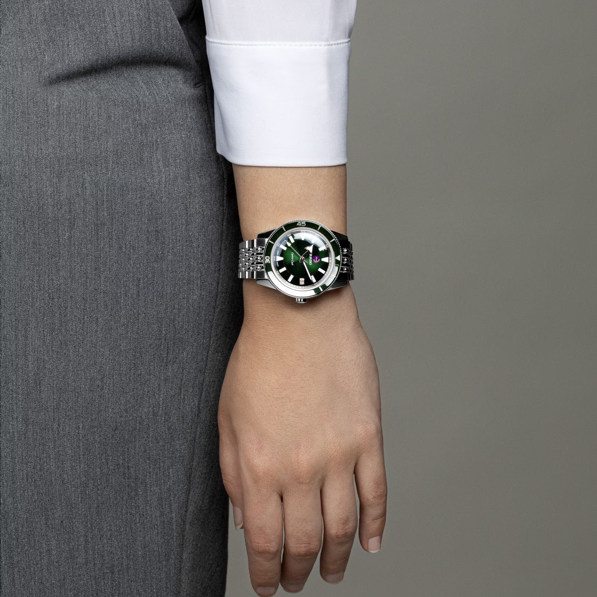 CAPTAIN COOK AUTOMATIC