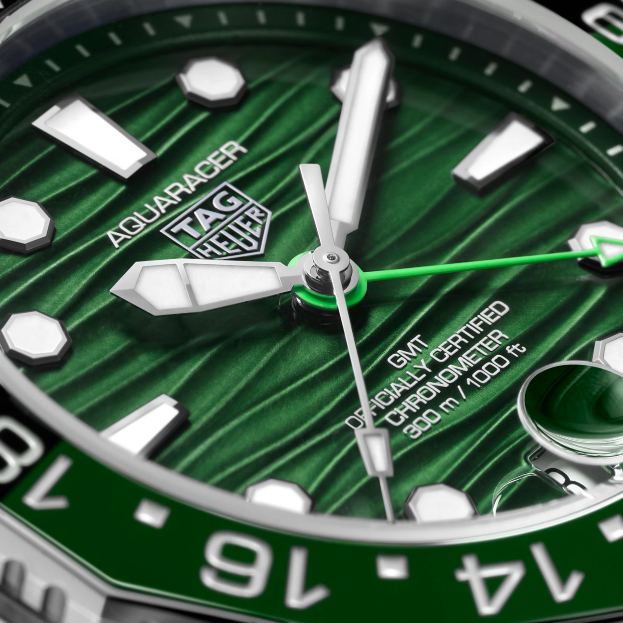 AQUARACER PROFESSIONAL 300 GMT