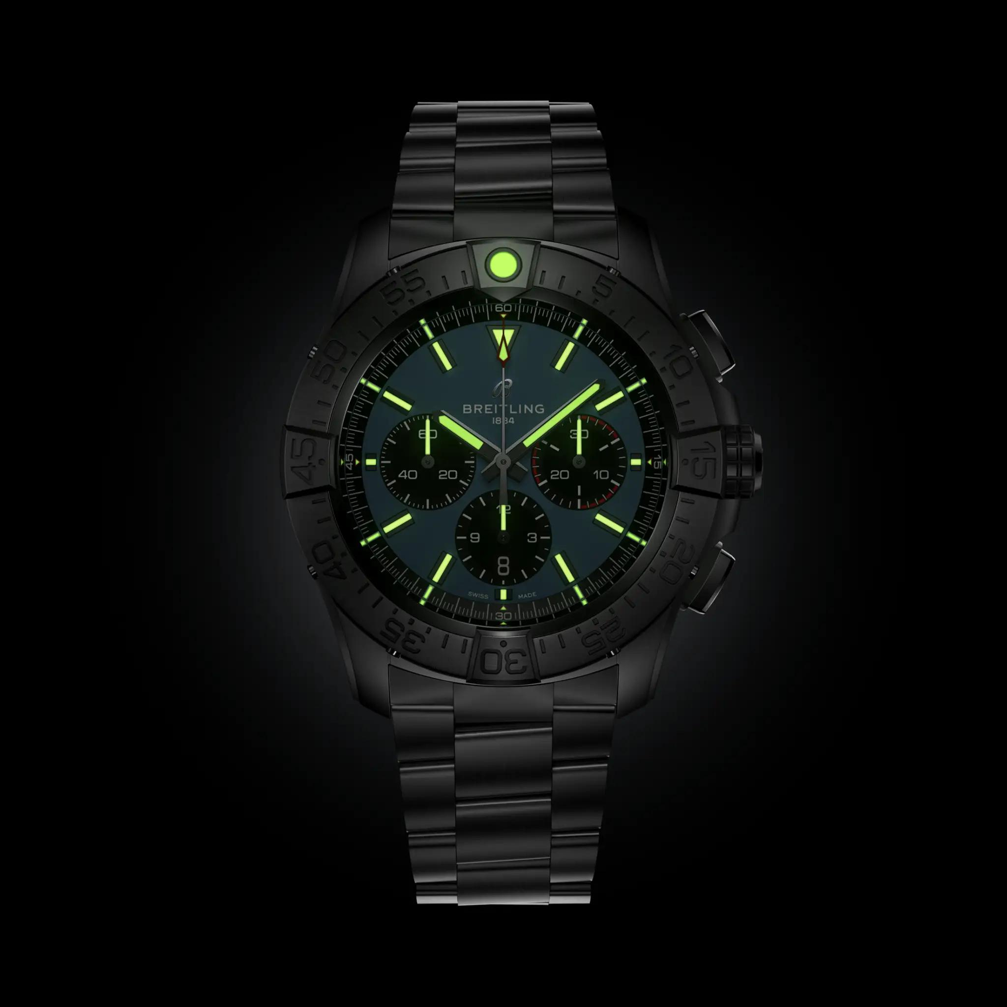 SUPER AVENGER B01 CHRONOGRAPH 46