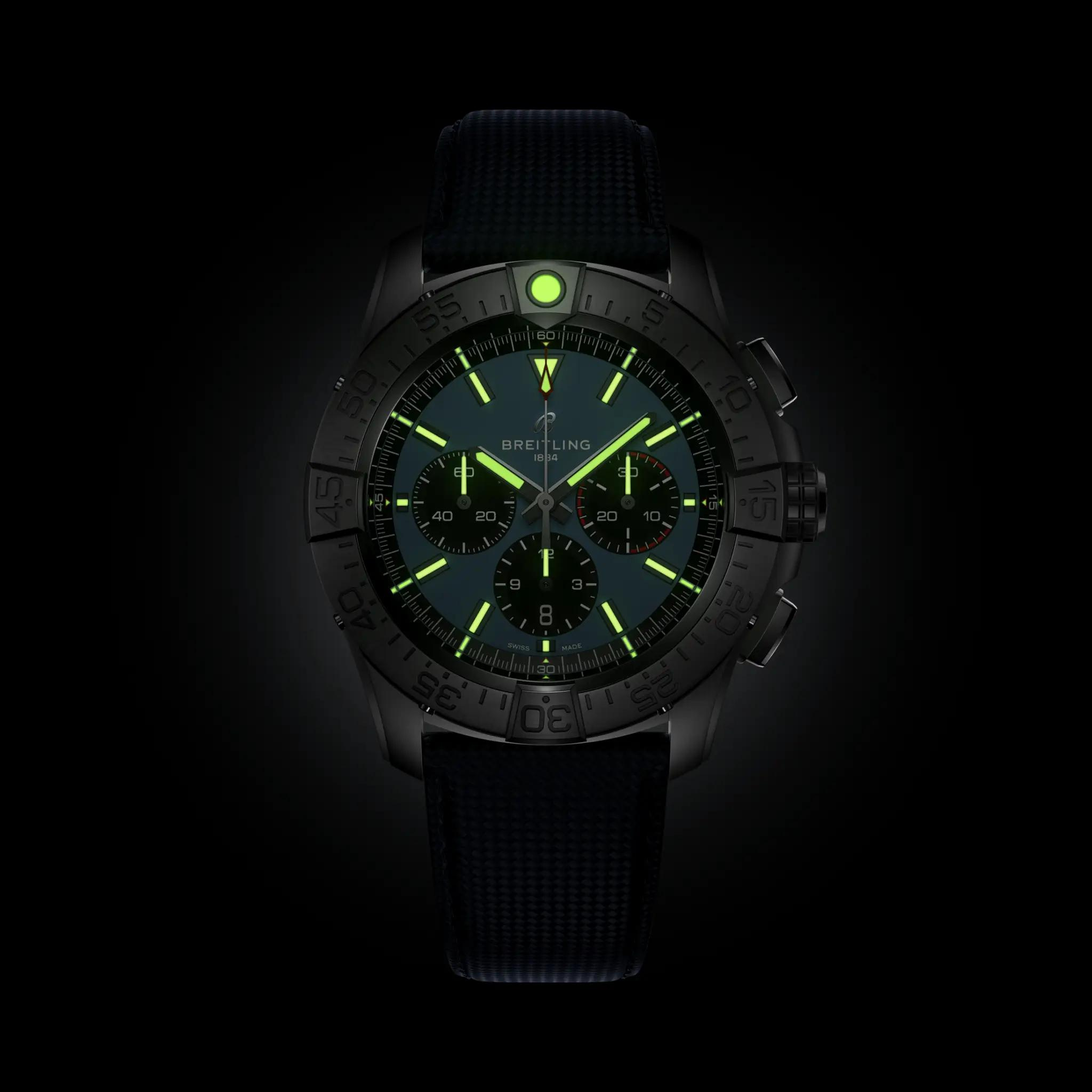 SUPER AVENGER B01 CHRONOGRAPH 46