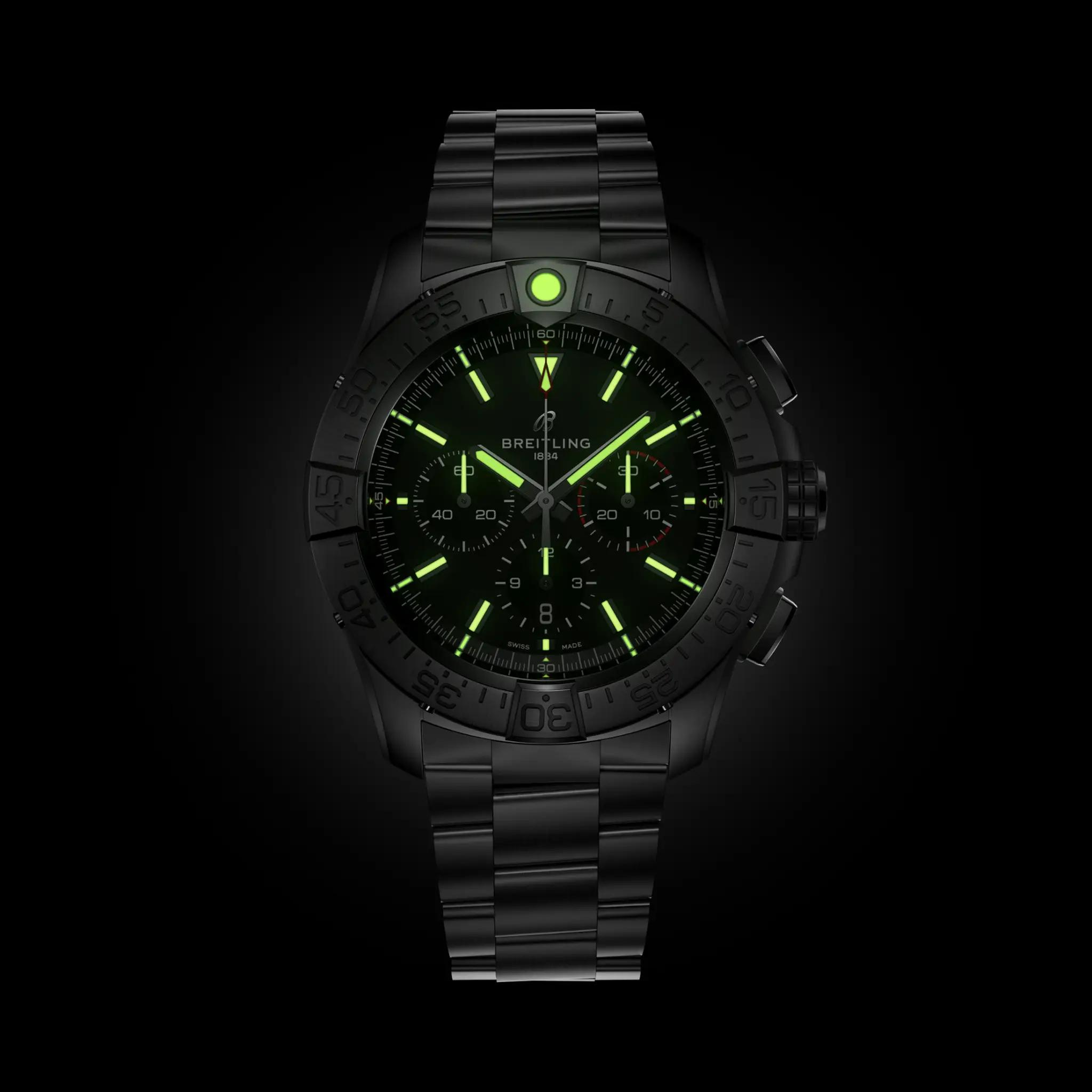 SUPER AVENGER B01 CHRONOGRAPH 46