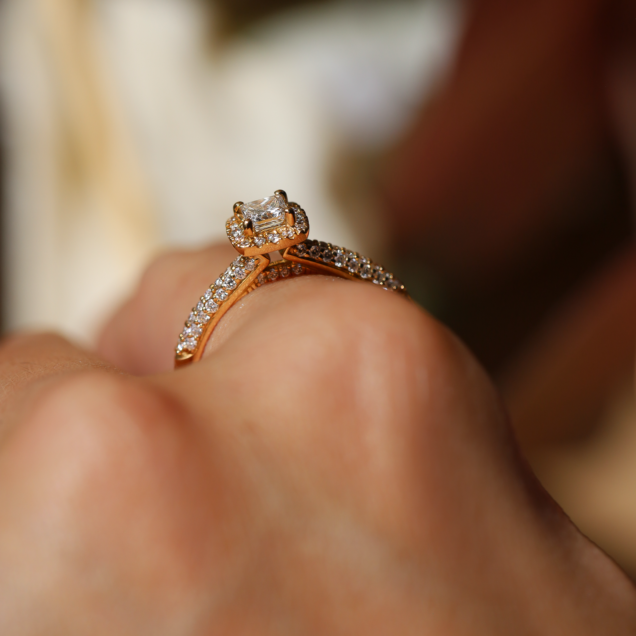 WHITE DIAMOND HALO RING