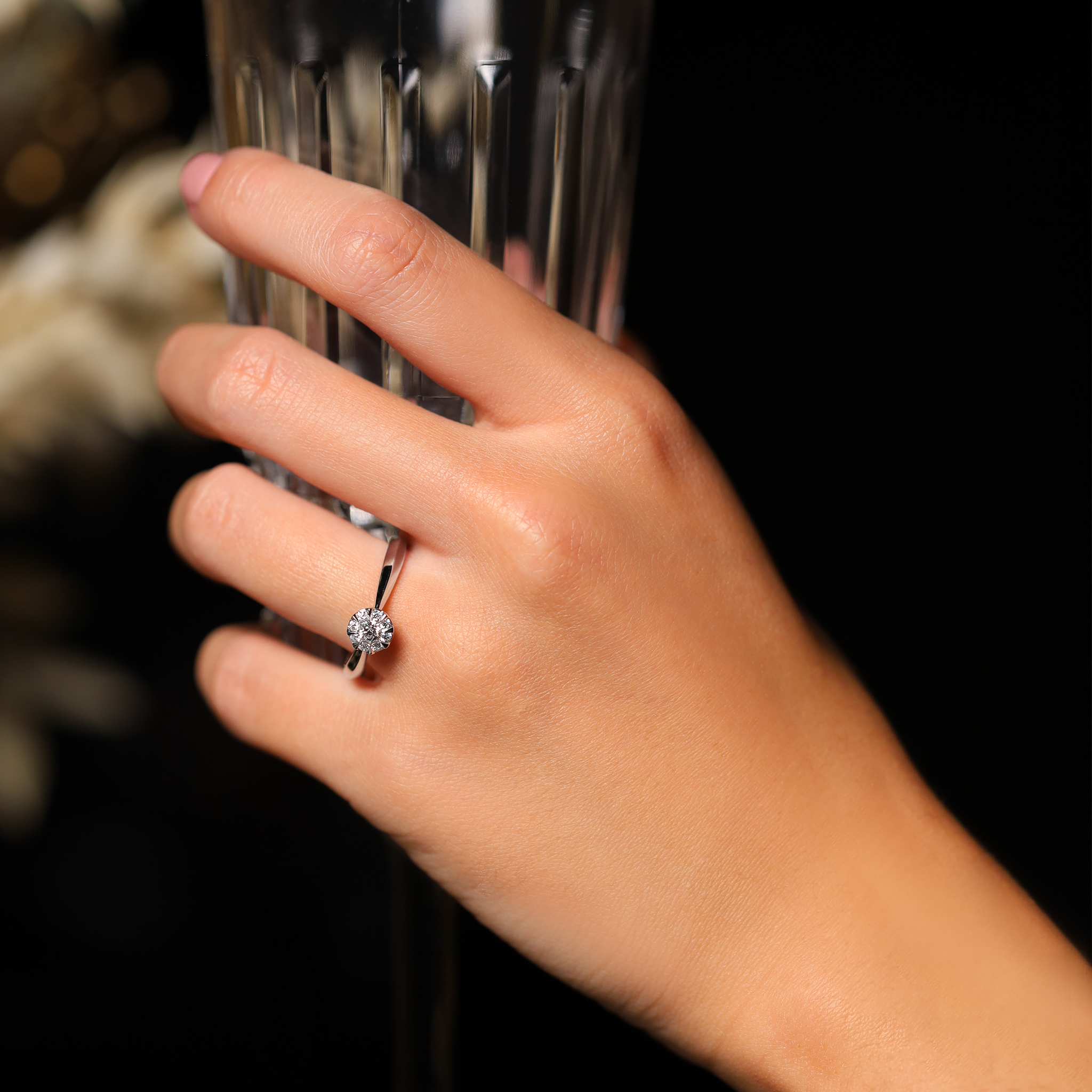 DIAMOND HALO ENGAGEMENT RING