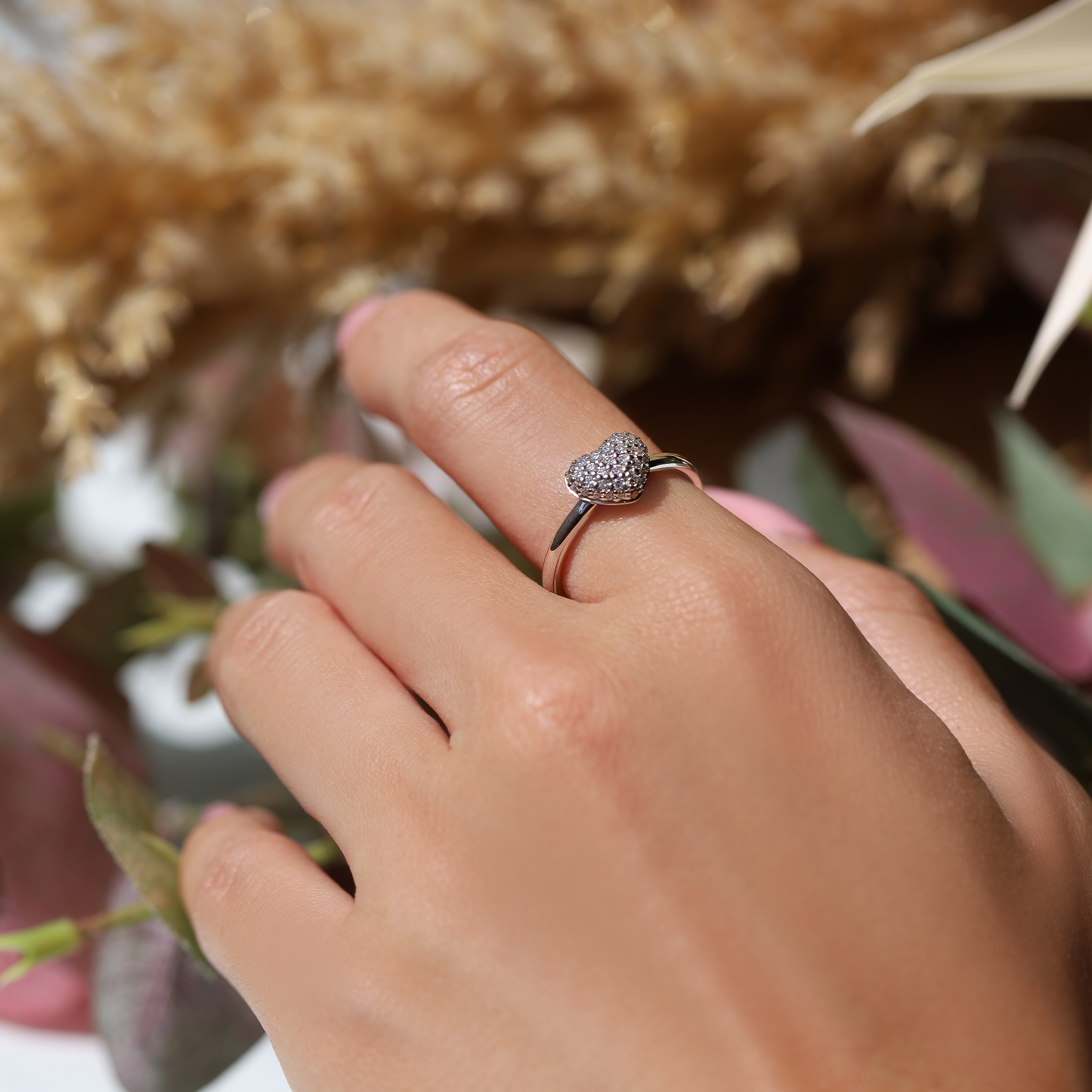 WHITE DIAMOND HEART RING