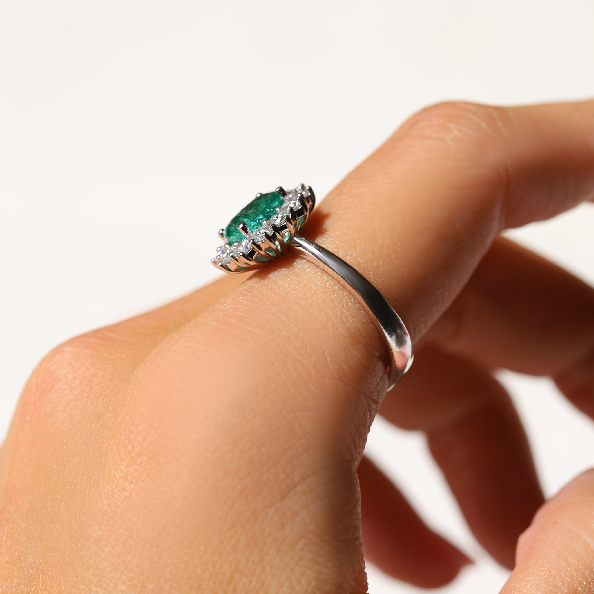 WHITE GOLD HALO RING