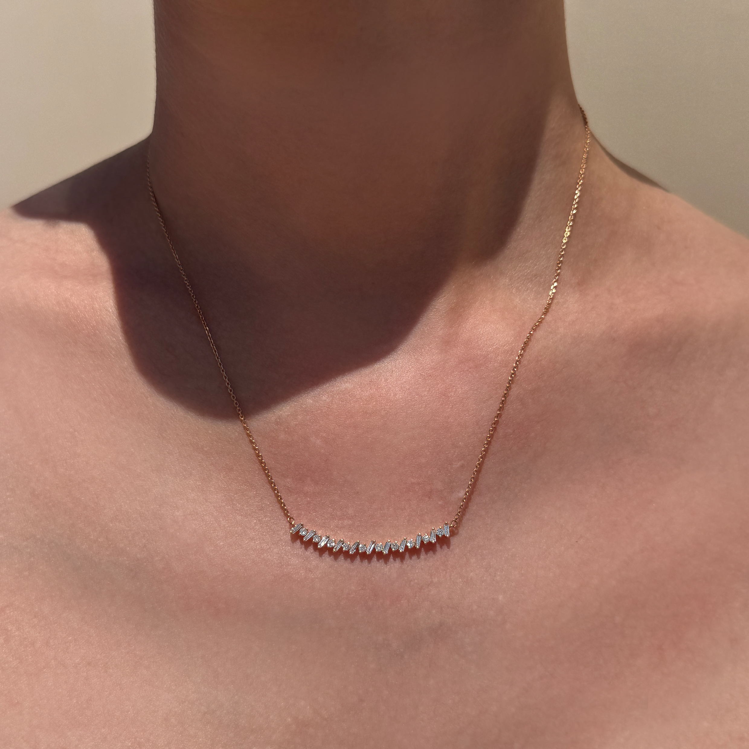 WHITE DIAMOND CLUSTER NECKLACE
