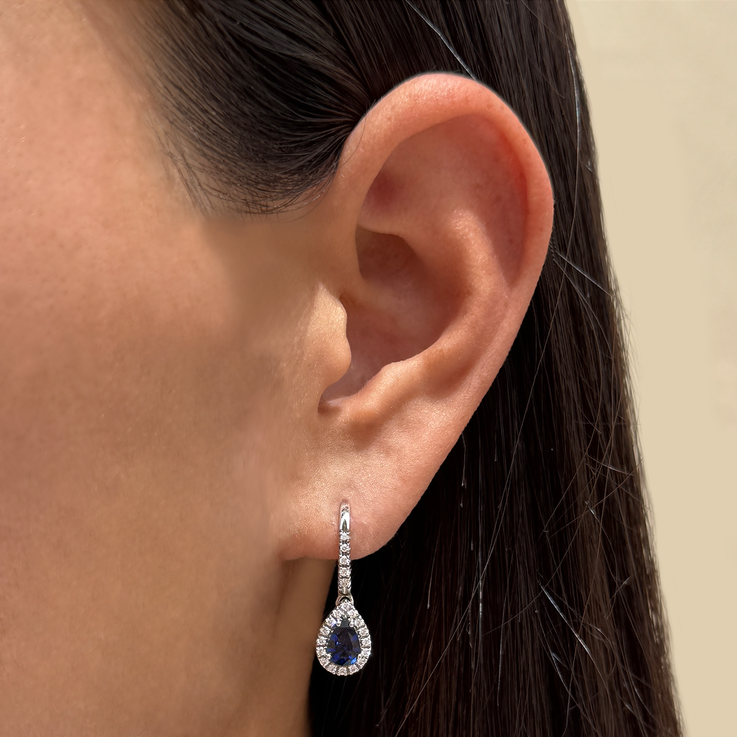 DROP EARRINGS