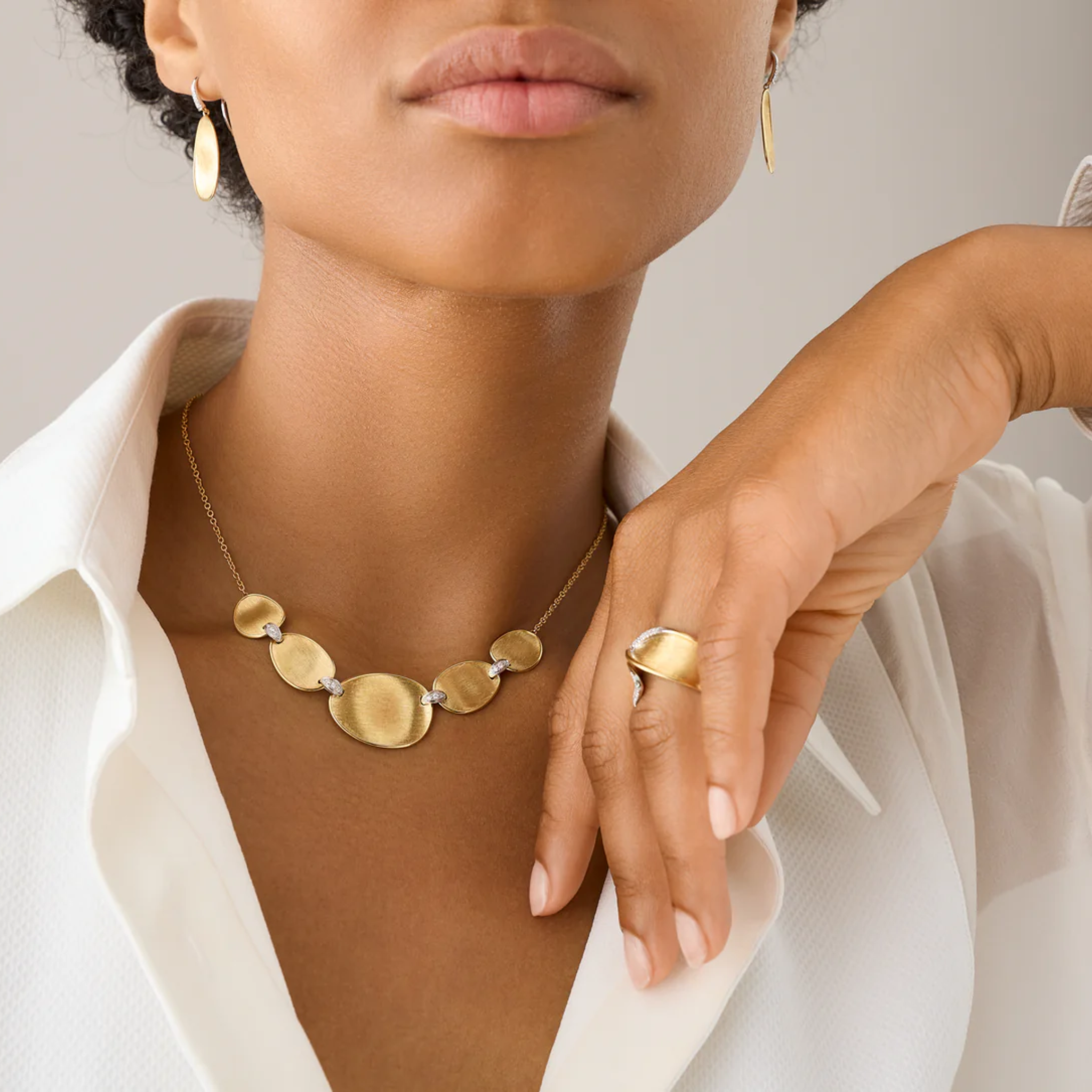 LUNARIA NECKLACE