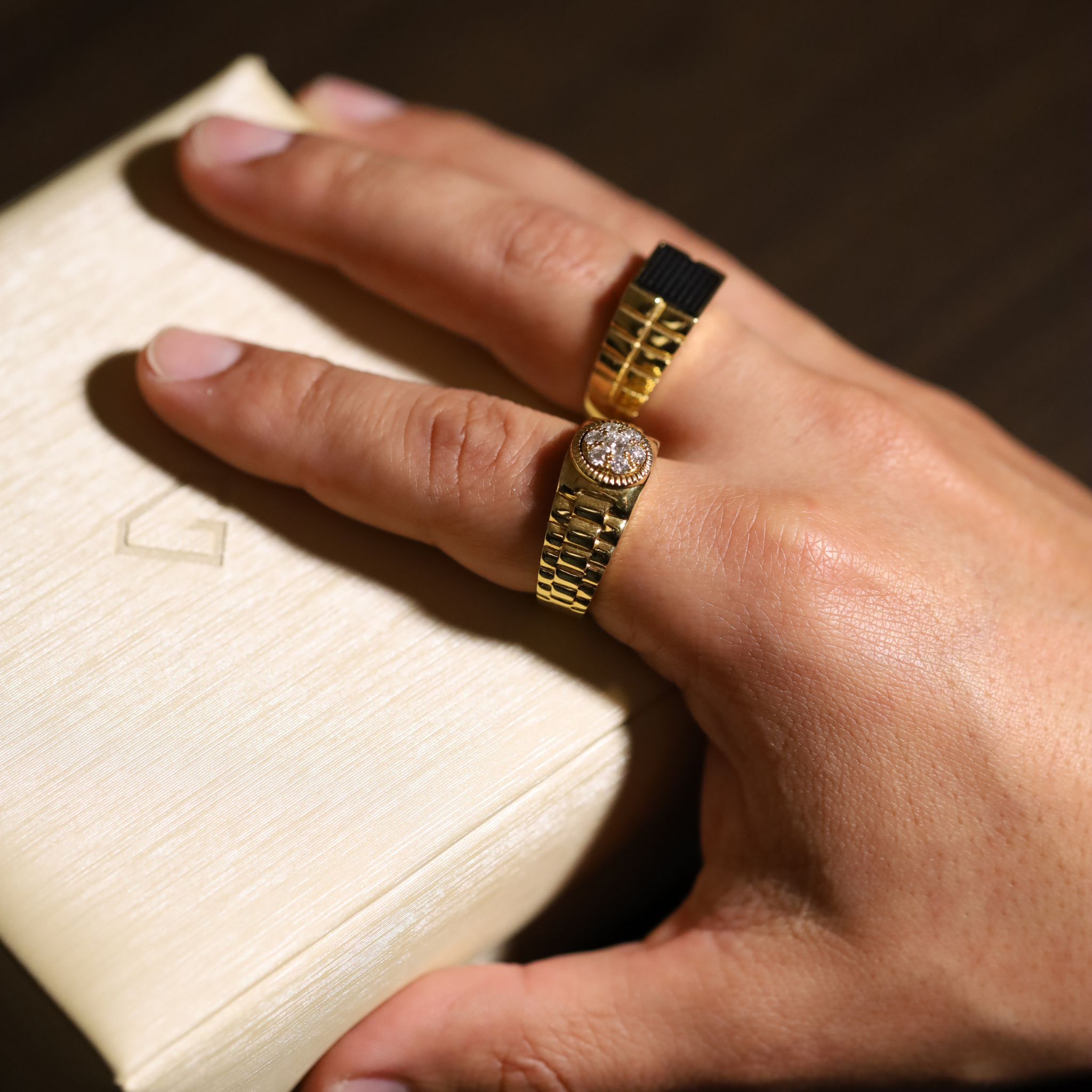 MEN´S WHITE DIAMOND RING