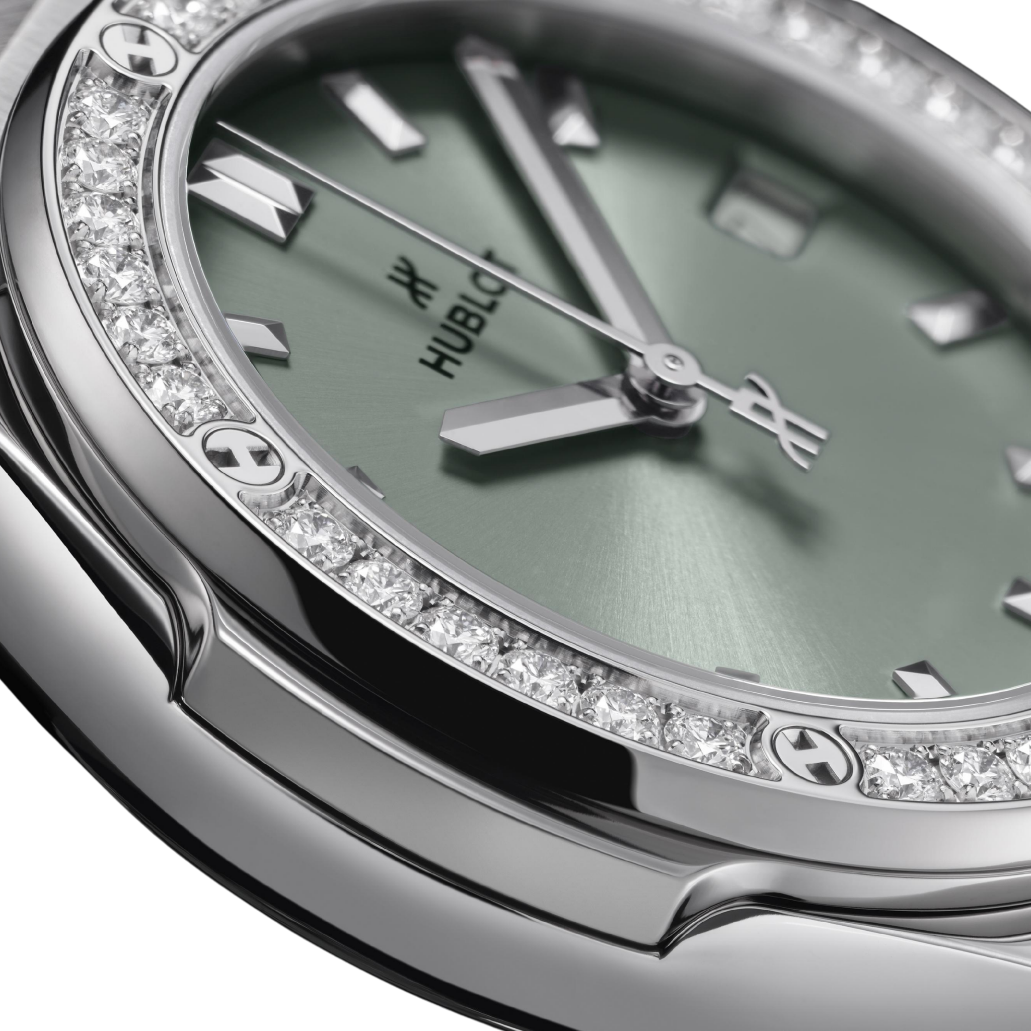 CLASSIC FUSION TITANIUM DIAMONDS