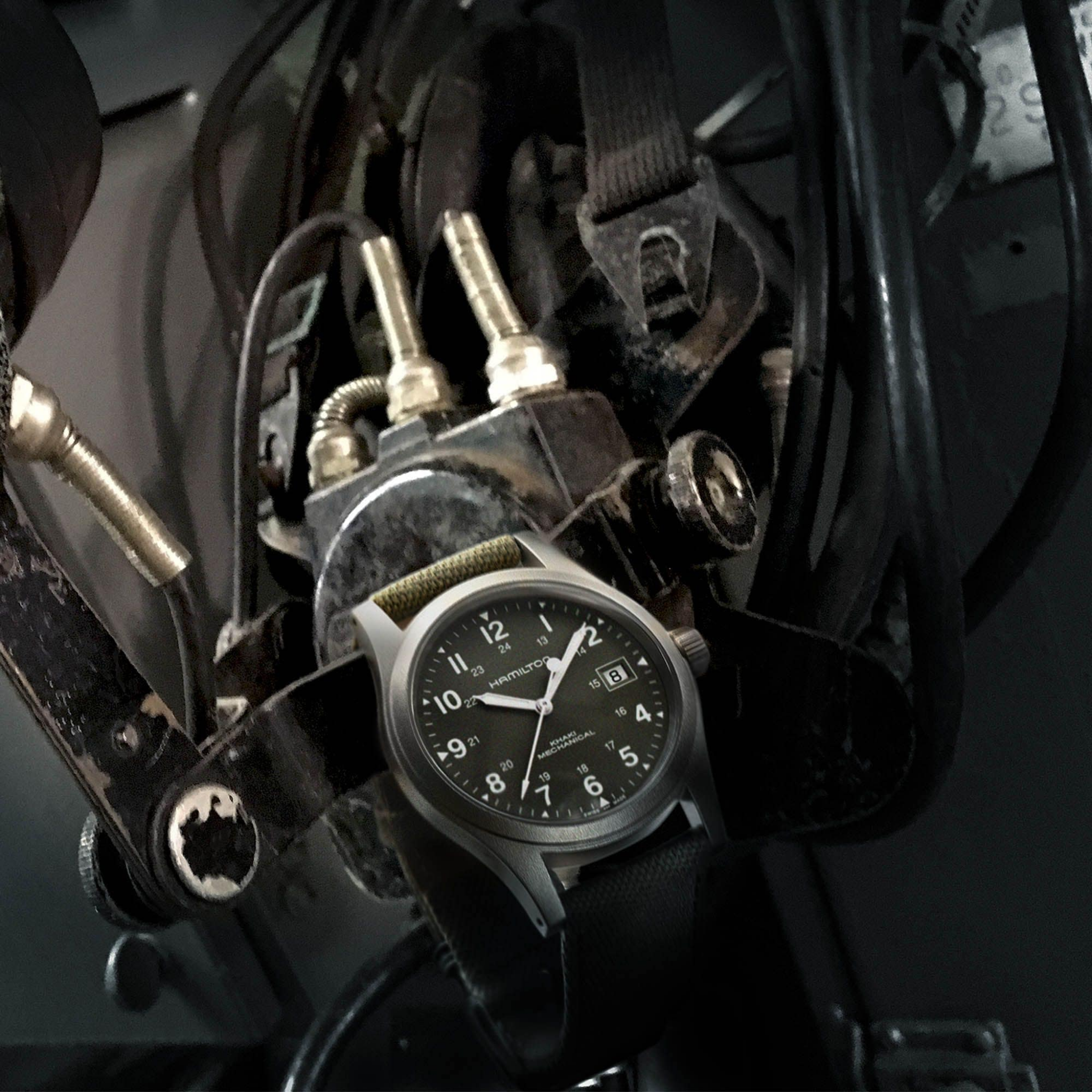 KHAKI FIELD MECHANICAL