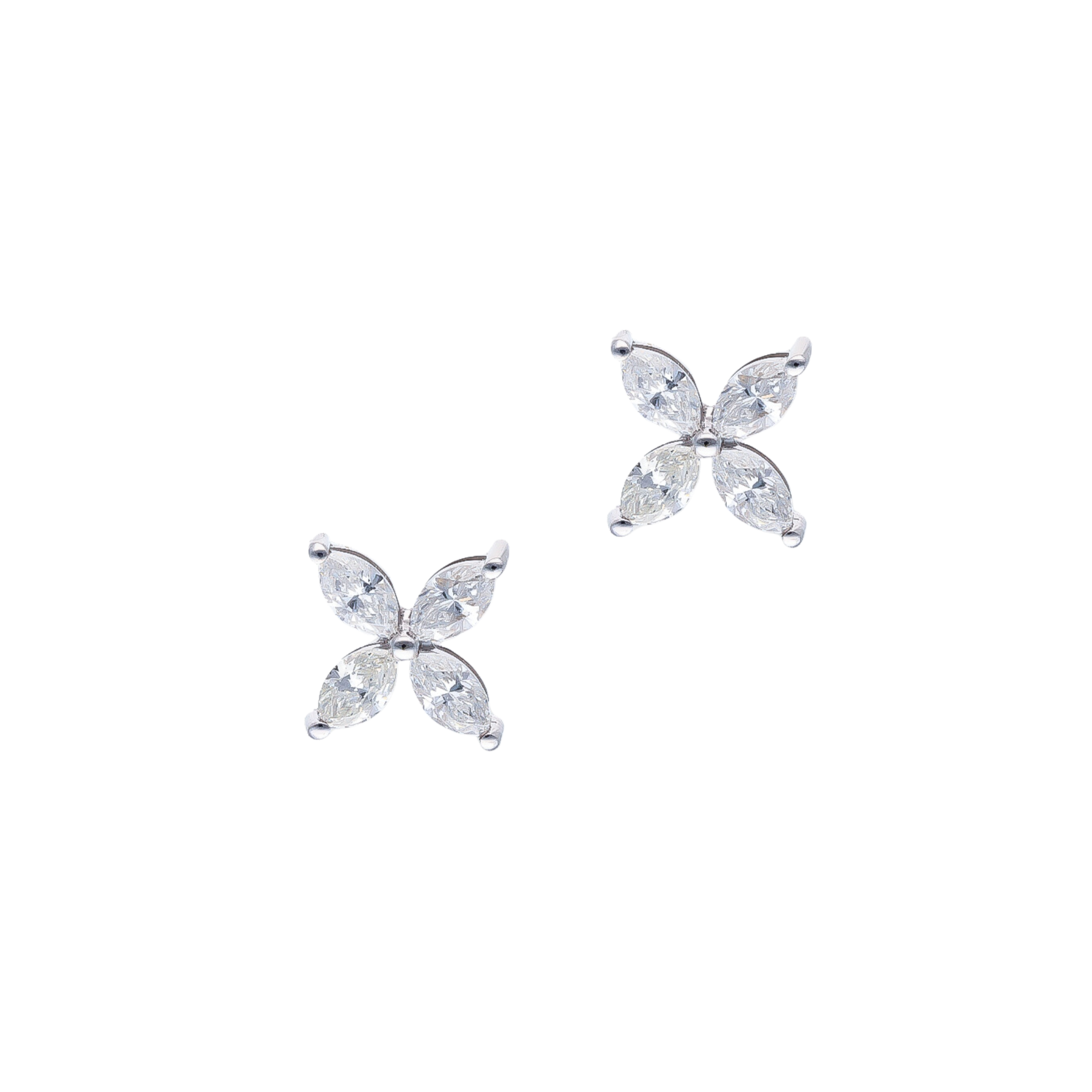 WHITE DIAMOND STUD EARRINGS
