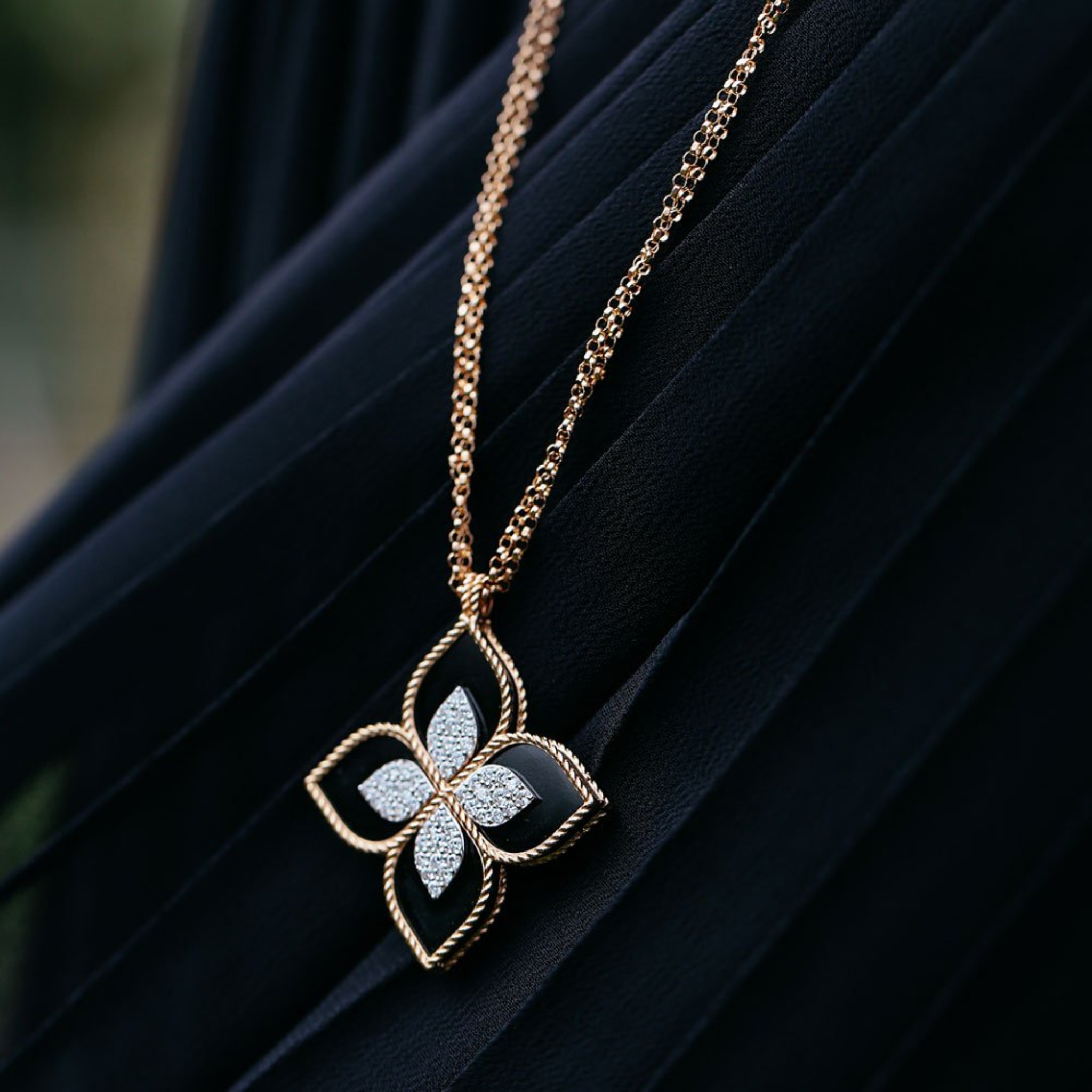 PRINCESS FLOWER NECKLACE