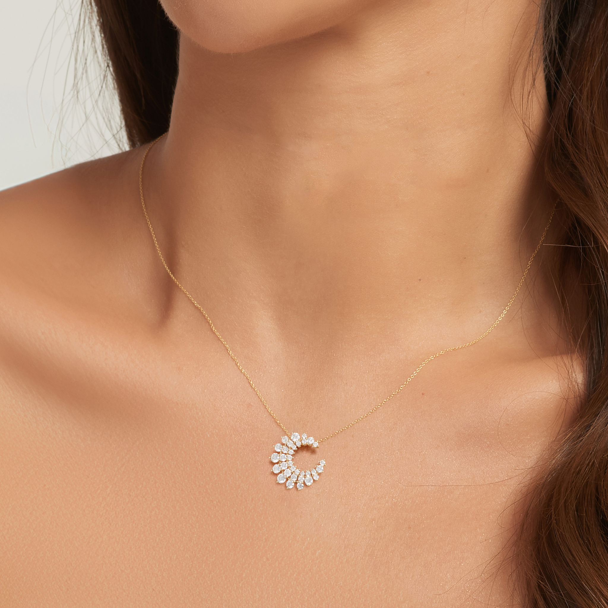 DIAMOND CLUSTER NECKLACE